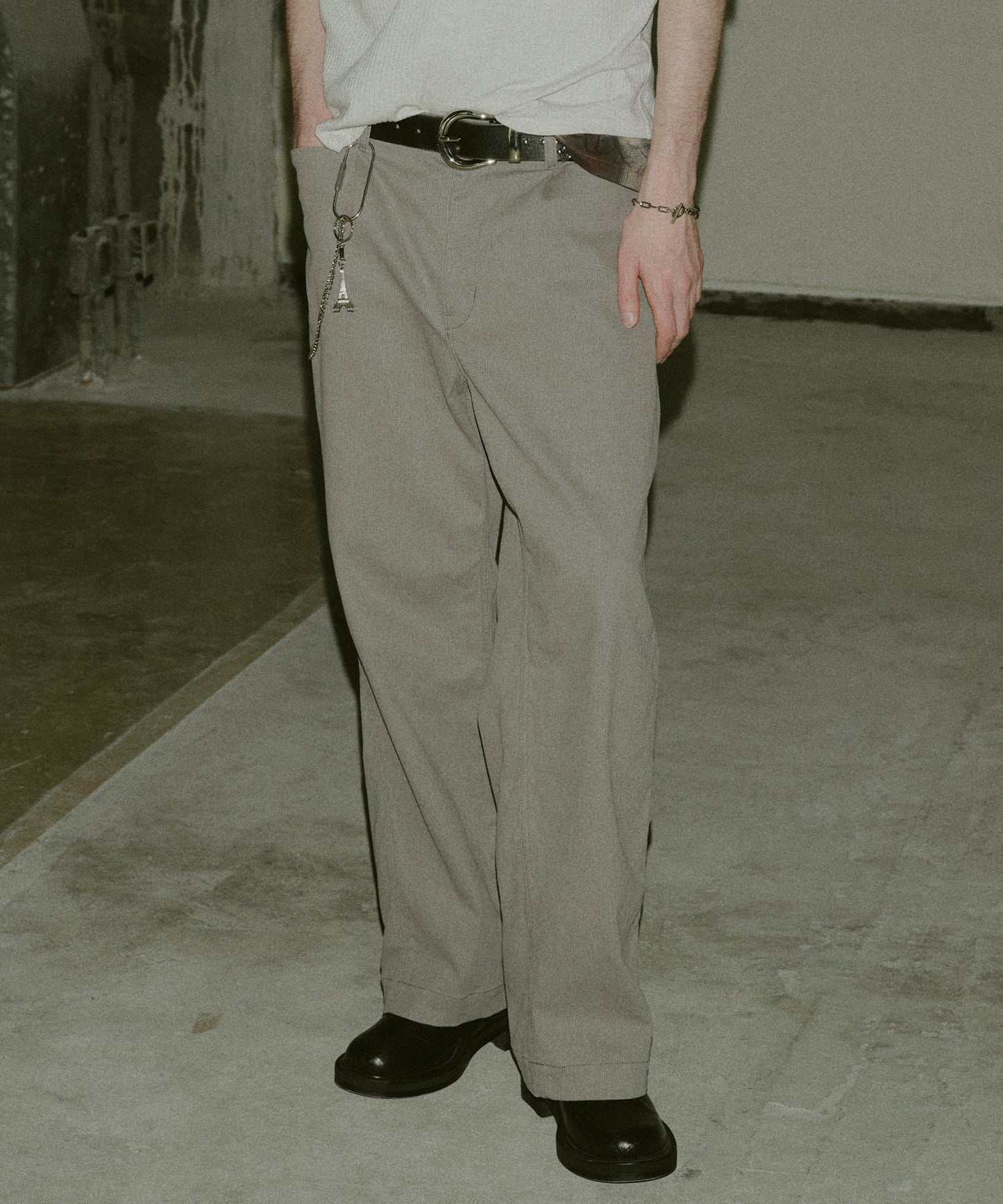 ONE TUCK FADE PIQUE PANTS