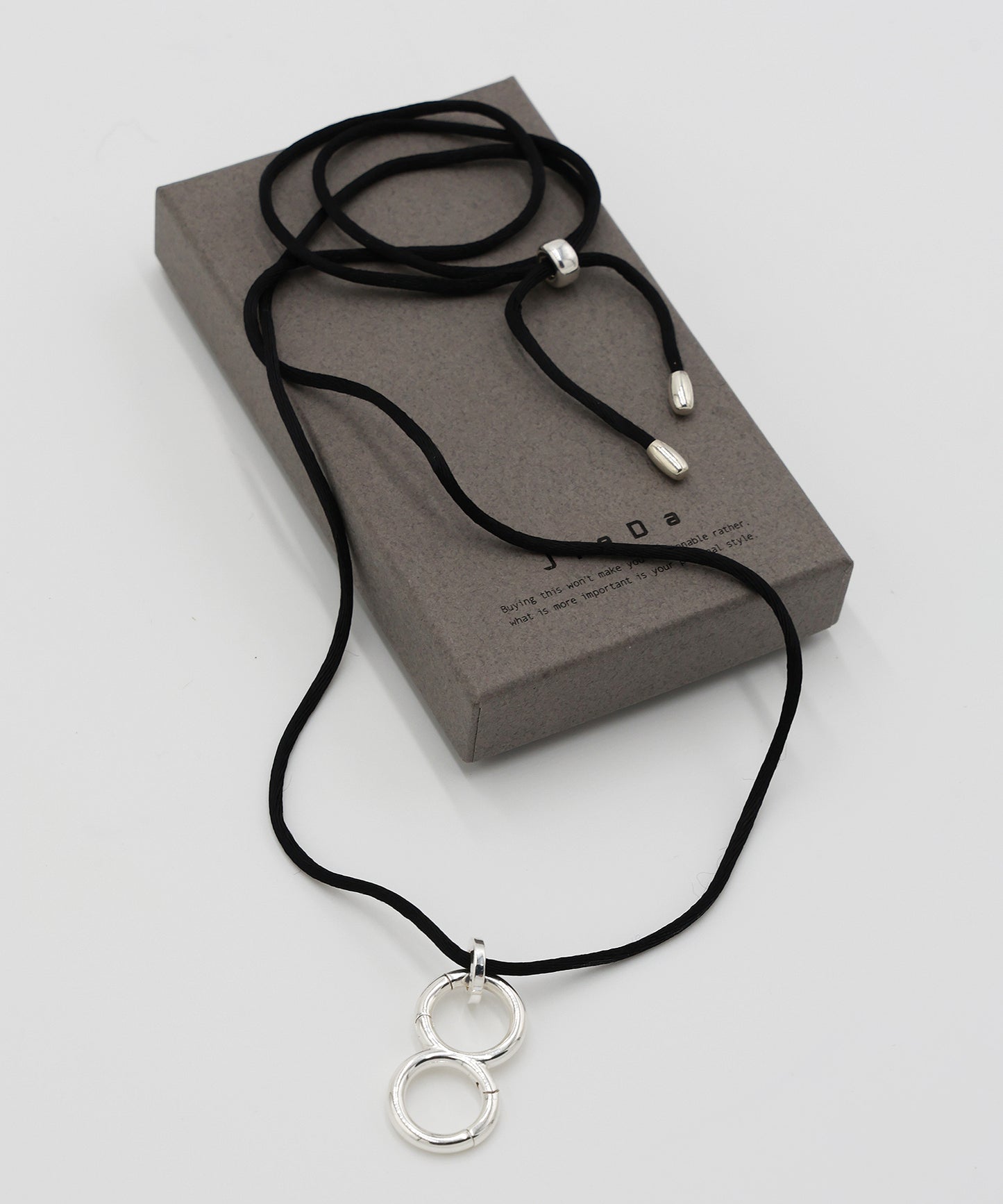 OCTO NECKLACE