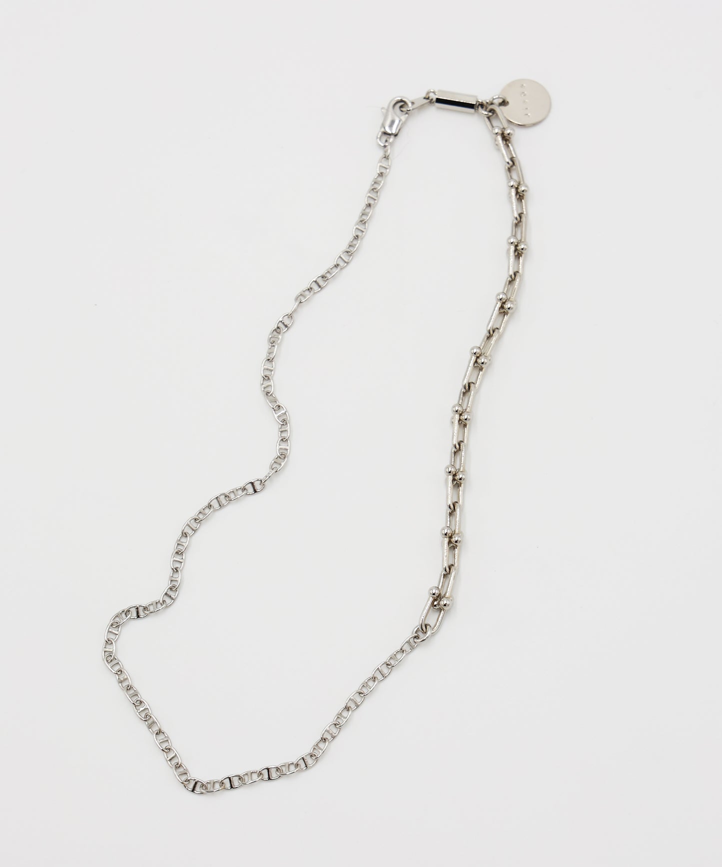 SWITCHING NECKLACE