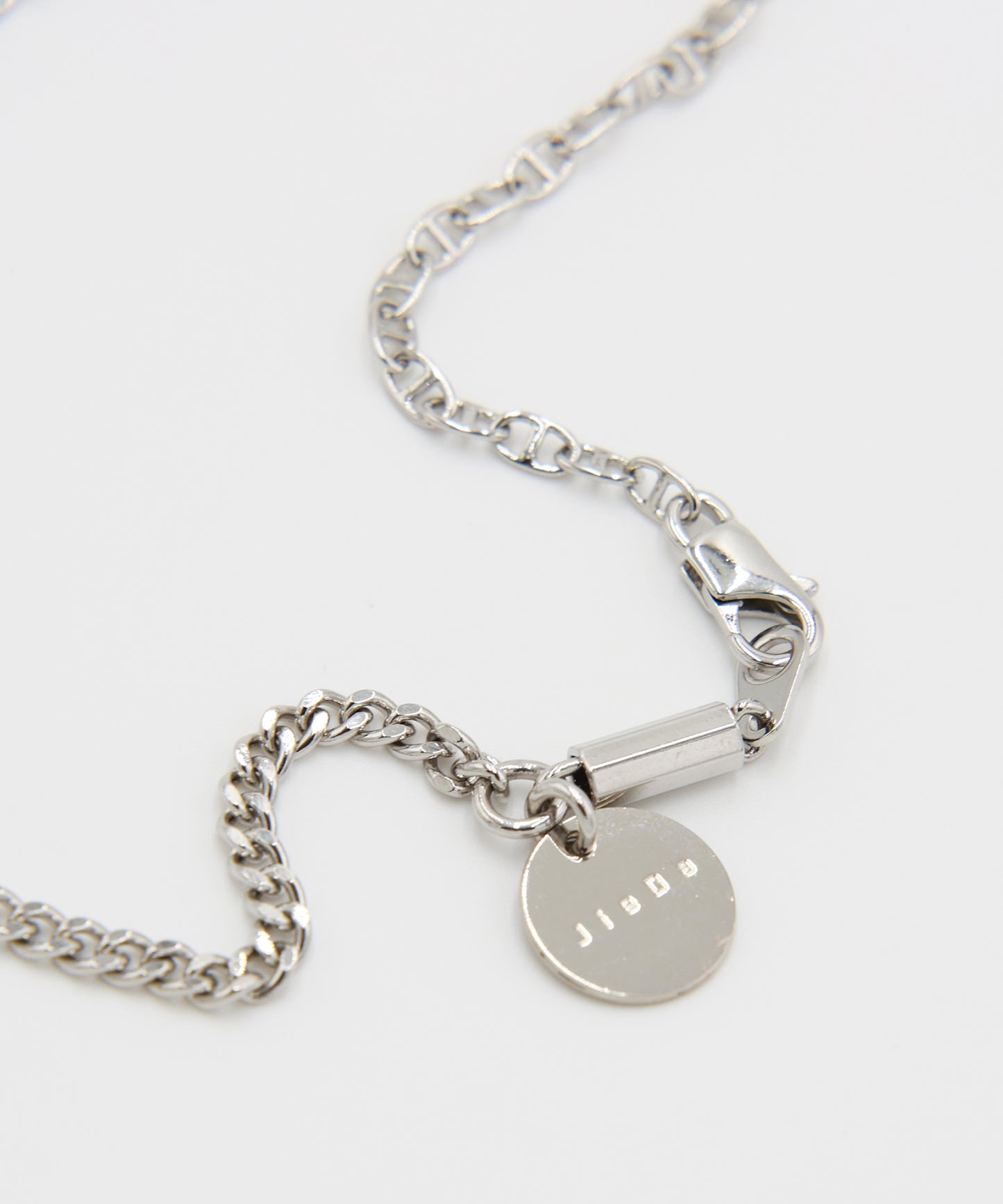 THIN SWITCHING NECKLACE