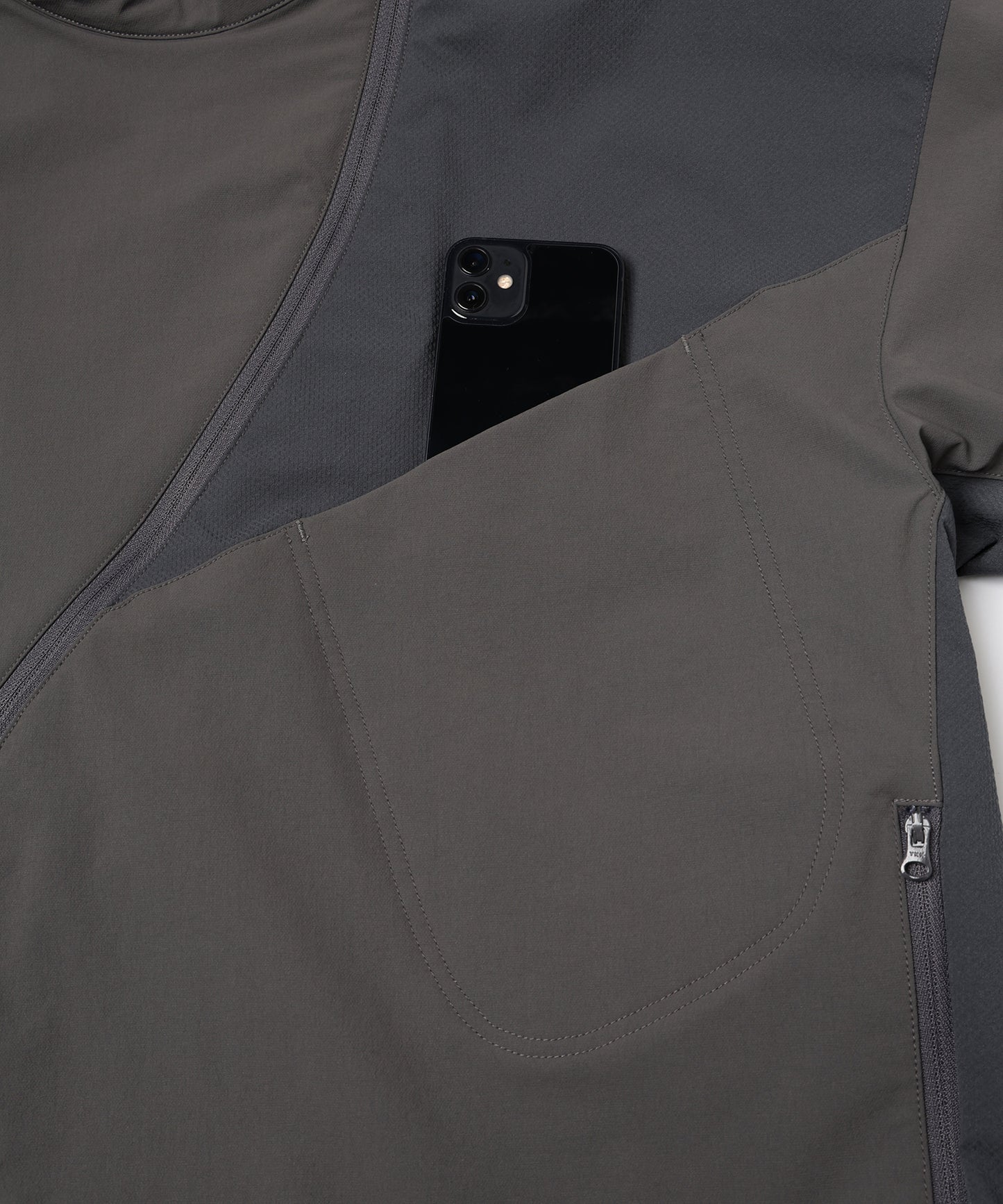 【OUTLIERS×JieDa】SWITCHING TECH ZIP JACKET