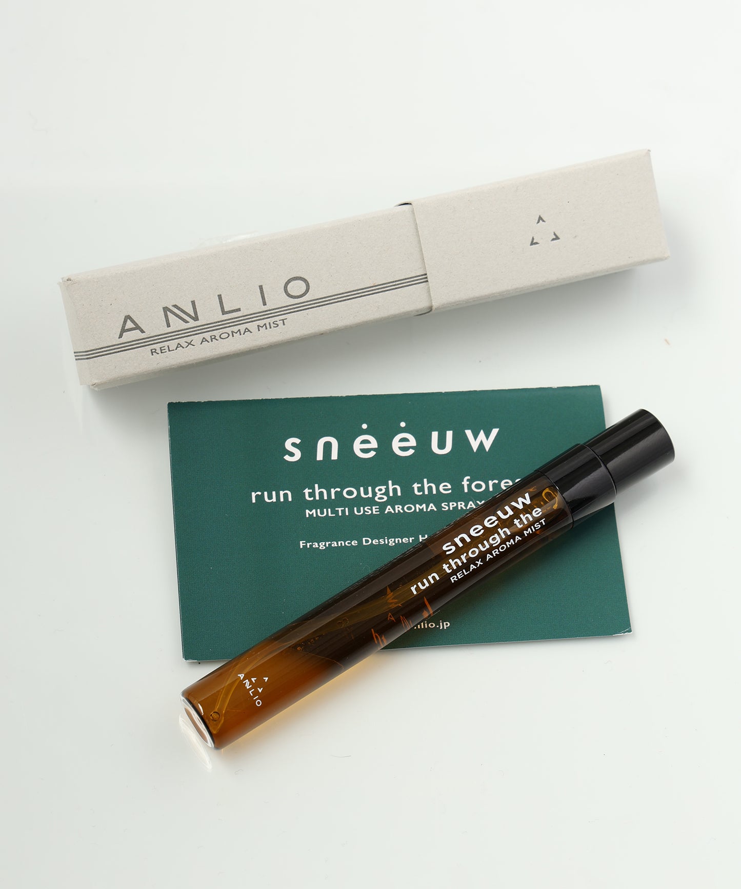 ANLIO × sneeuw グリットポケットTEE & MULTI USE AROMA SPRAY 「run through the forest」