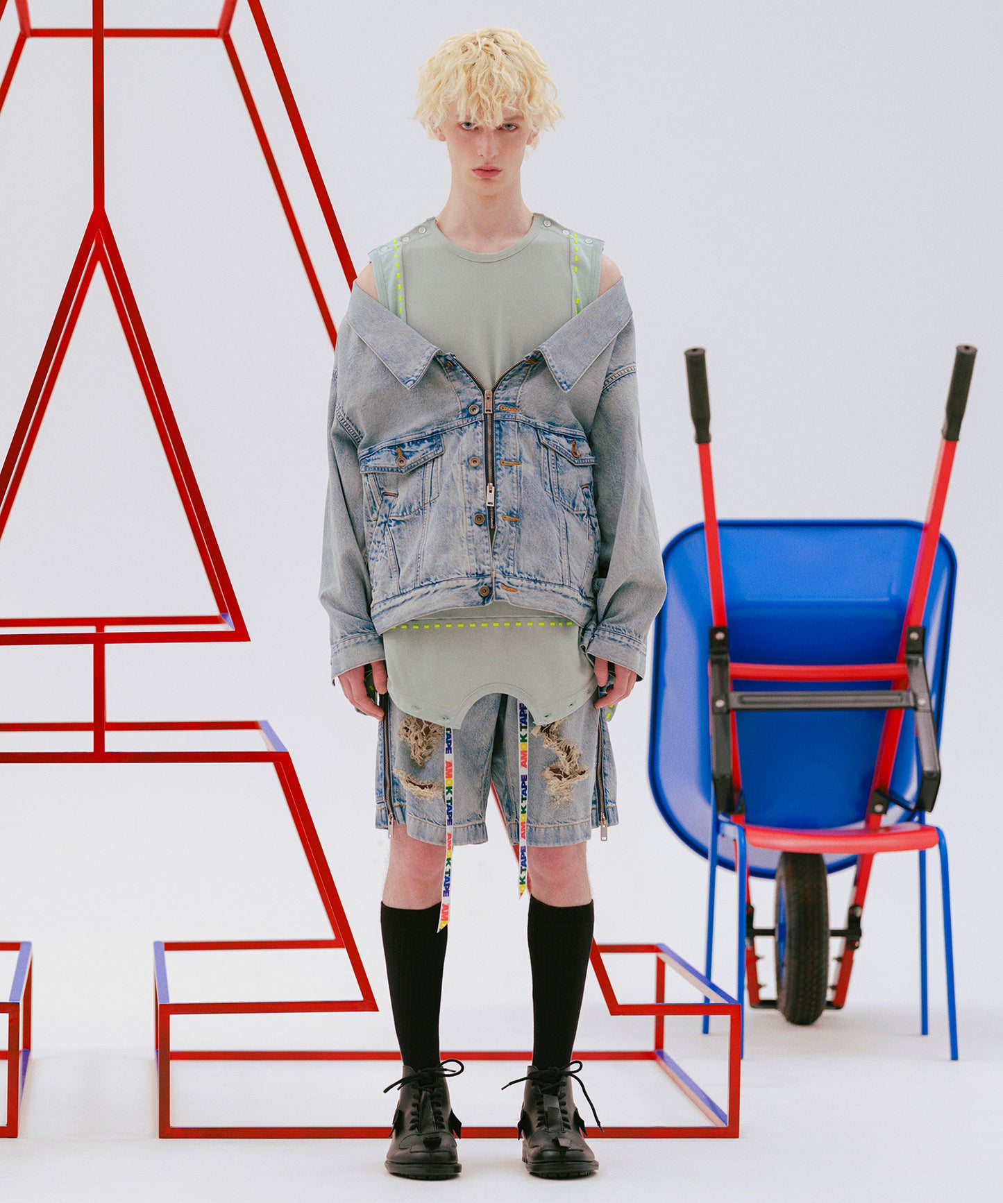 TWO-IN-ONE DENIM JACKET