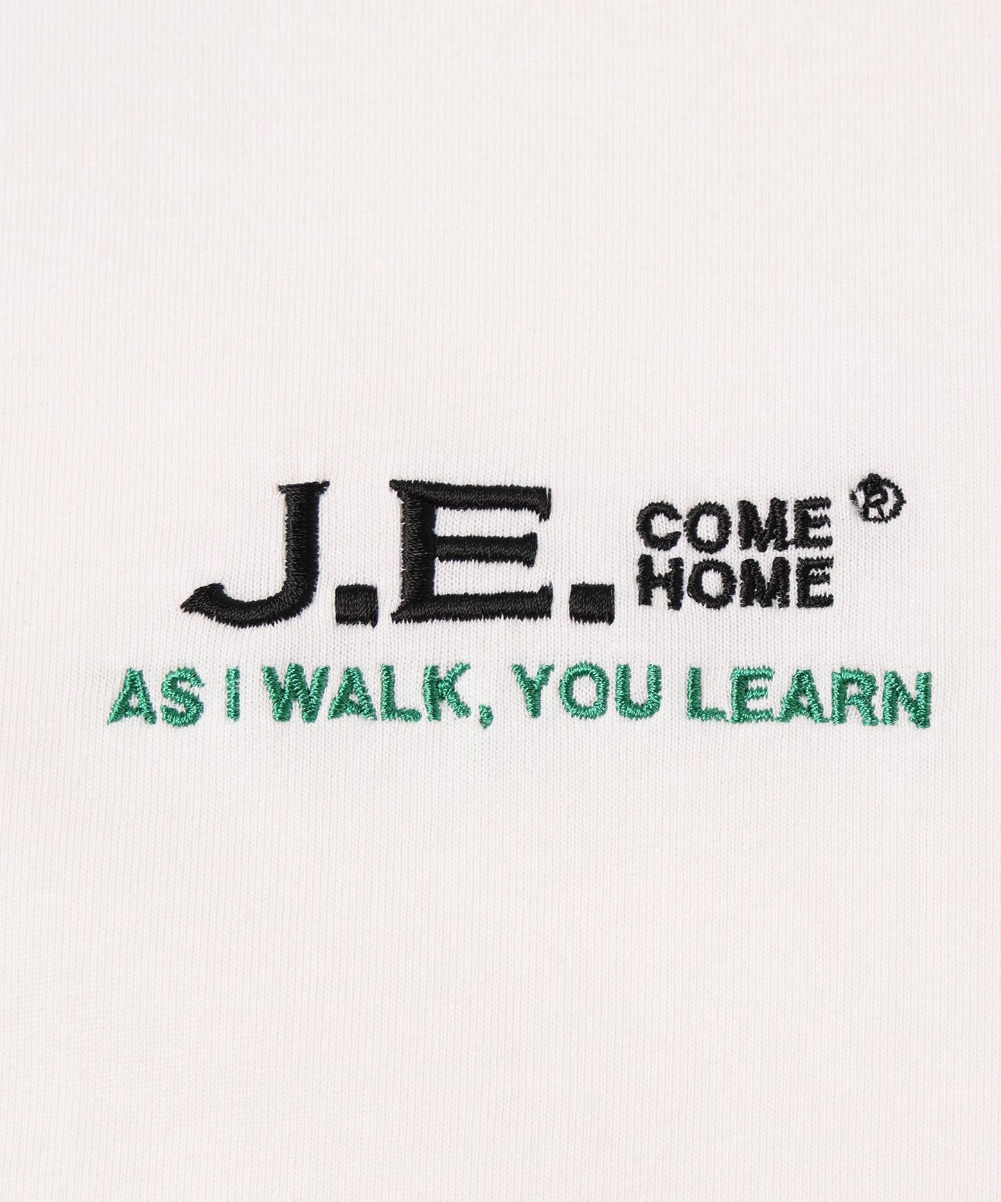 JE EMBROIDERY TEE