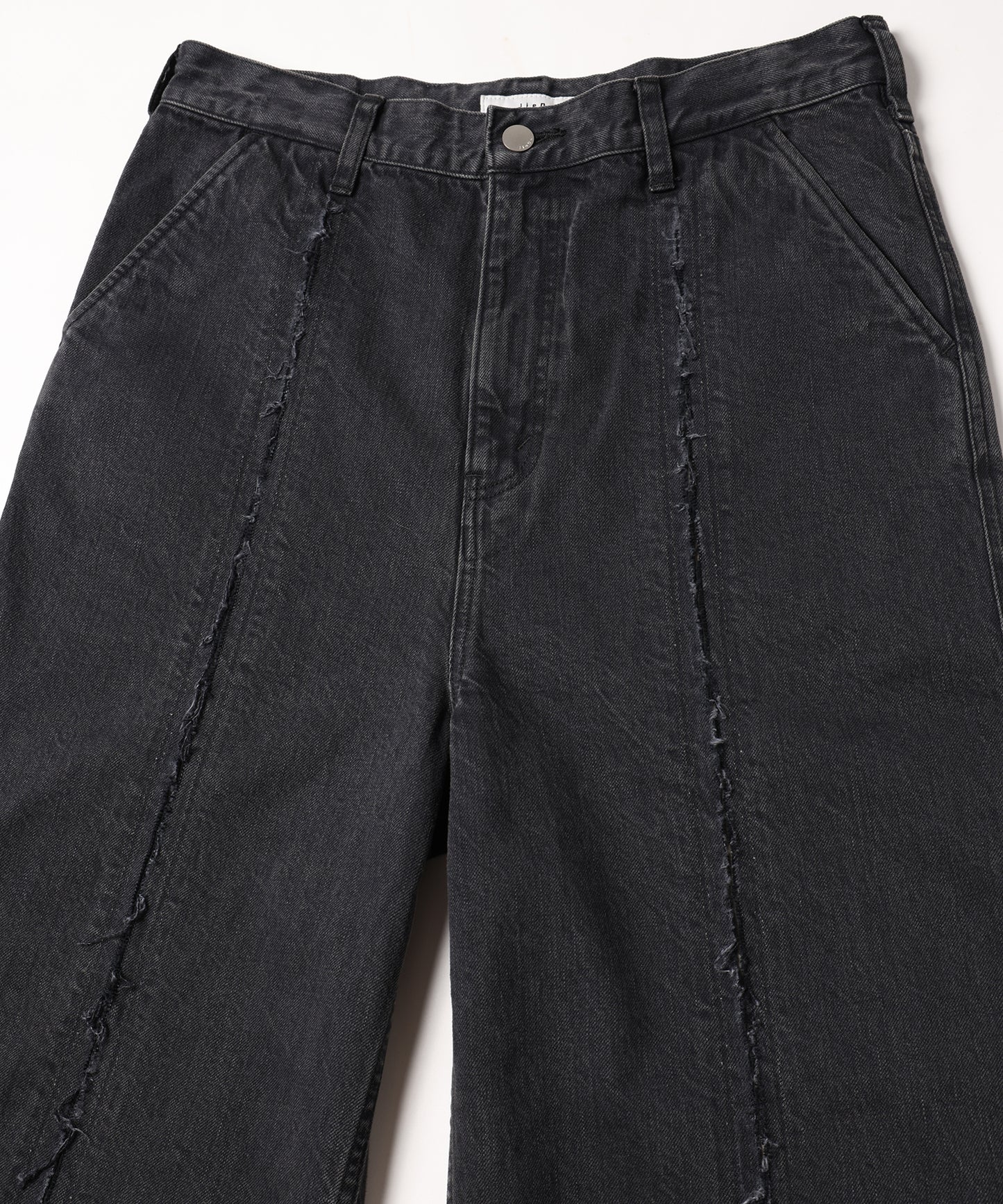 CUTTING WIDE DENIM