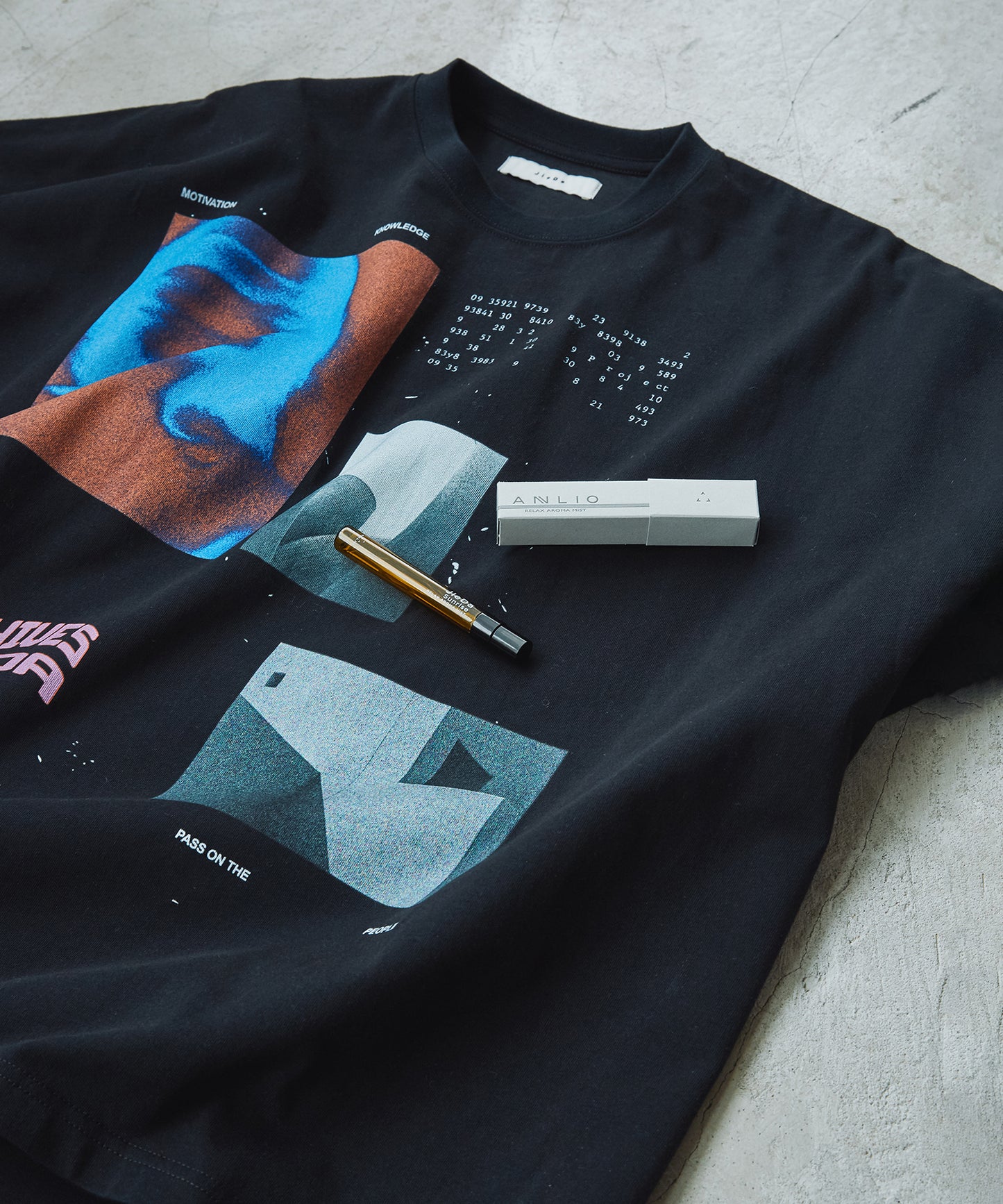ANLIO × JieDa JieDa Collage Photo Tee & MULTI USE AROMA SPRAY 「sunrise」
