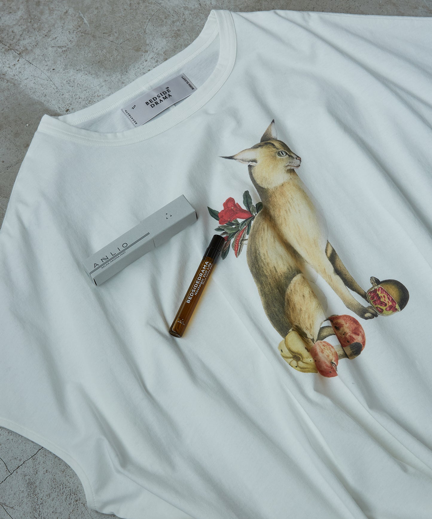 ANLIO × BEDSIDEDRAMA Nostalgic Still Life TEE & MULTI USE AROMA SPRAY 「Nostalgic Still Life」