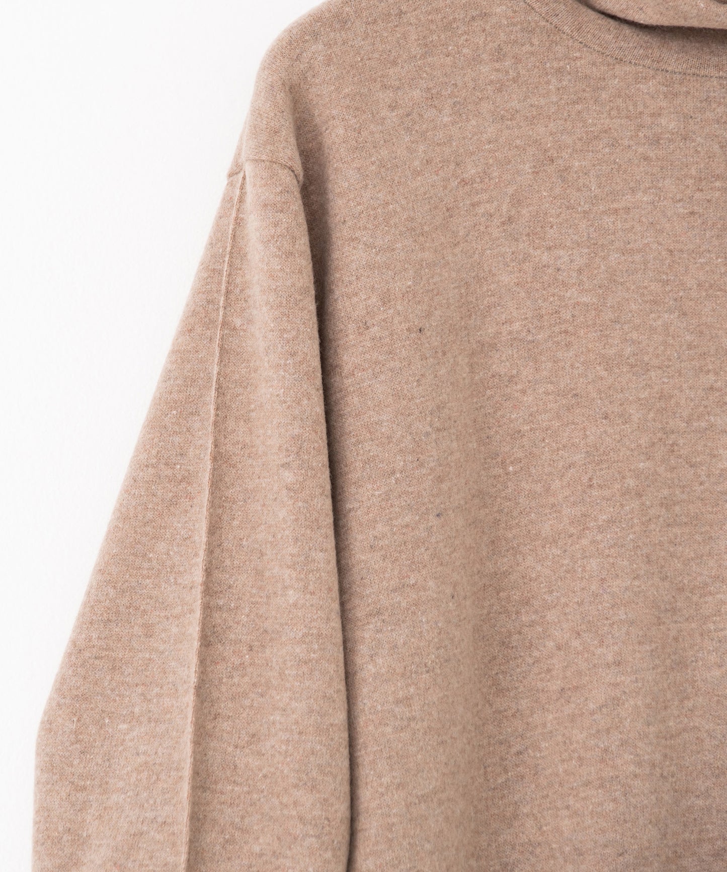 soft wool t-neck knit