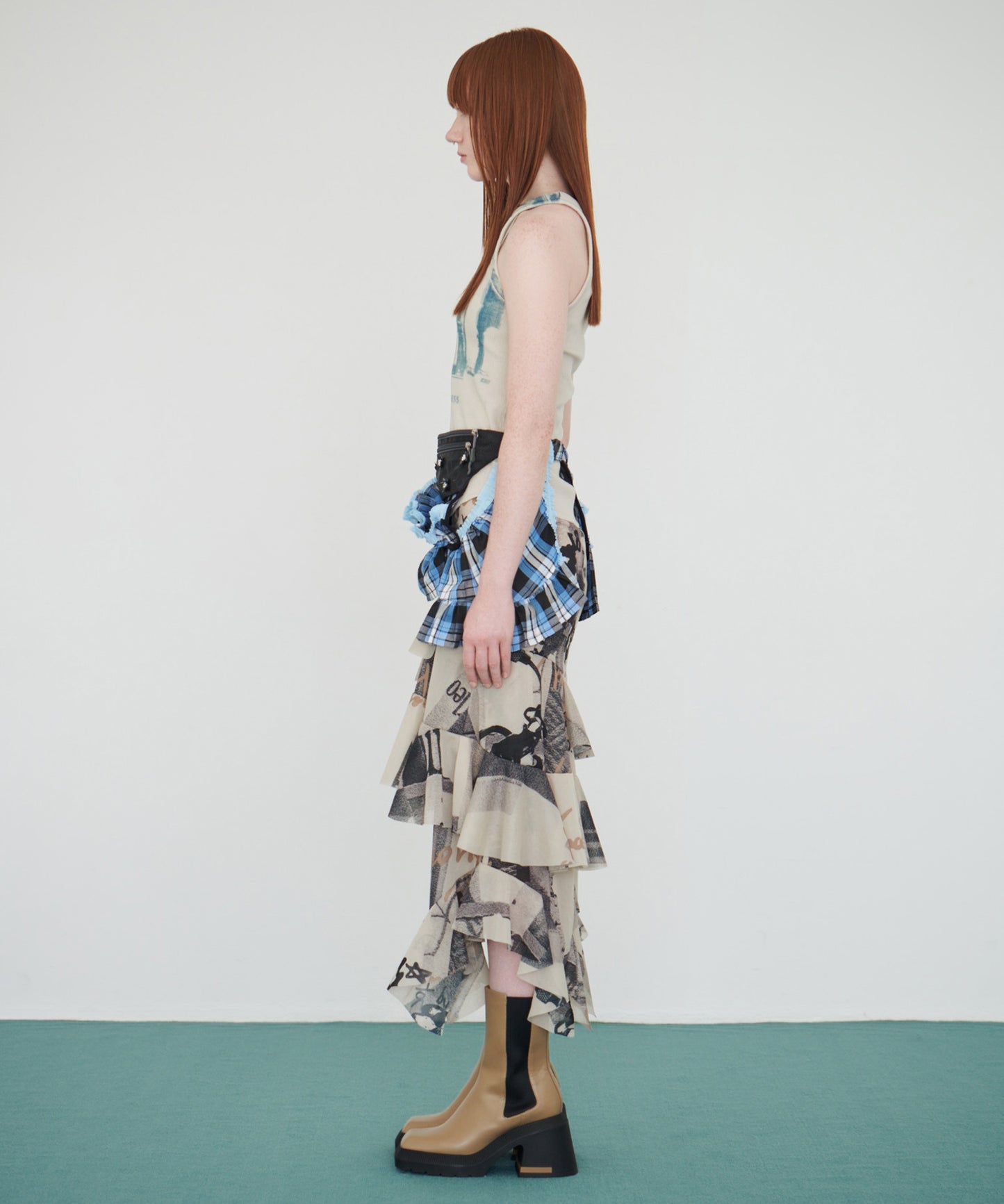 62℃ SKIRT