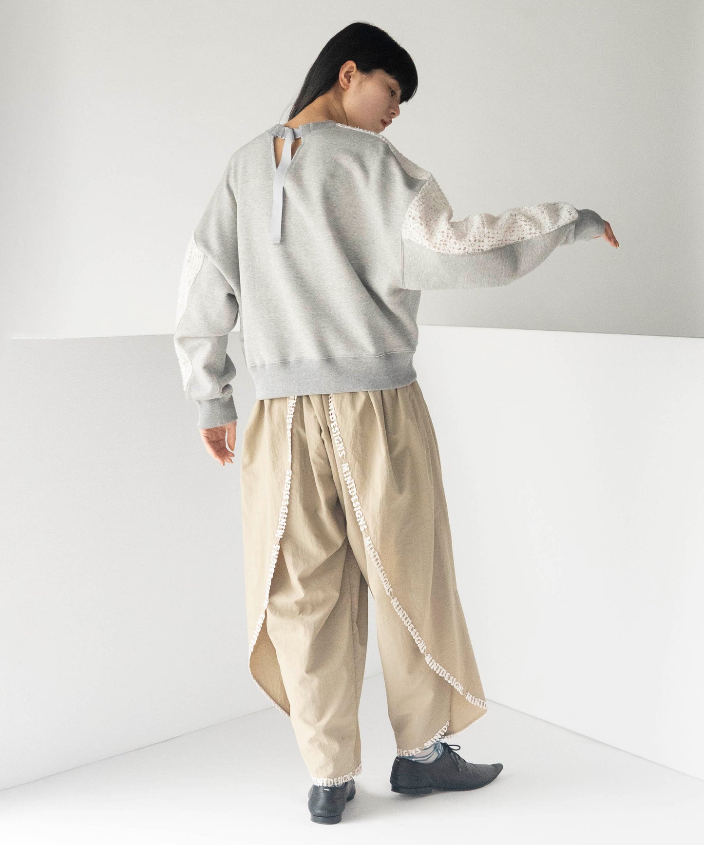 LACE OVAL PANTS
