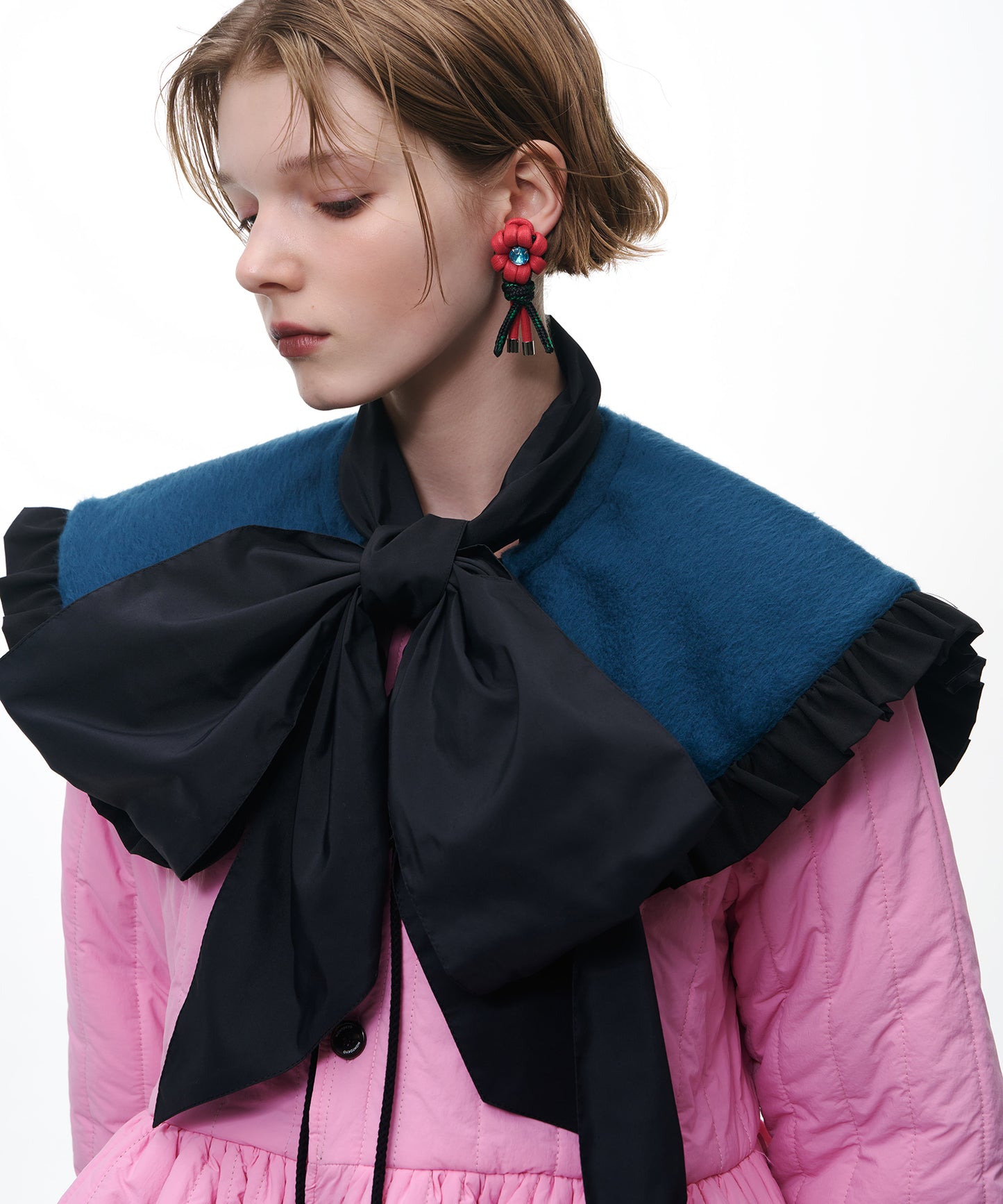 REVERSIBLE FRILL COLLAR