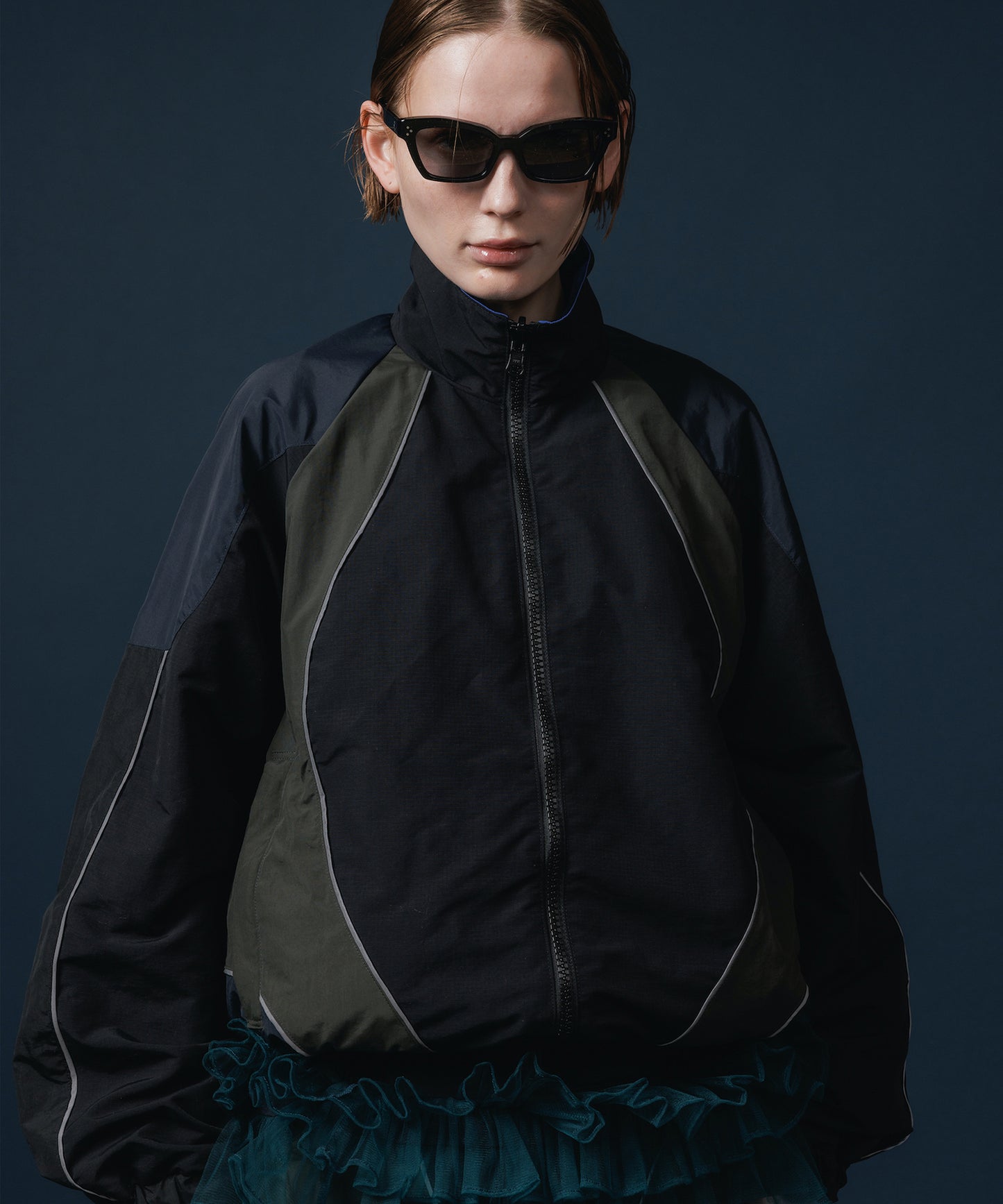 REVERSIBLE SWITCHING BLOUSON & SCARF