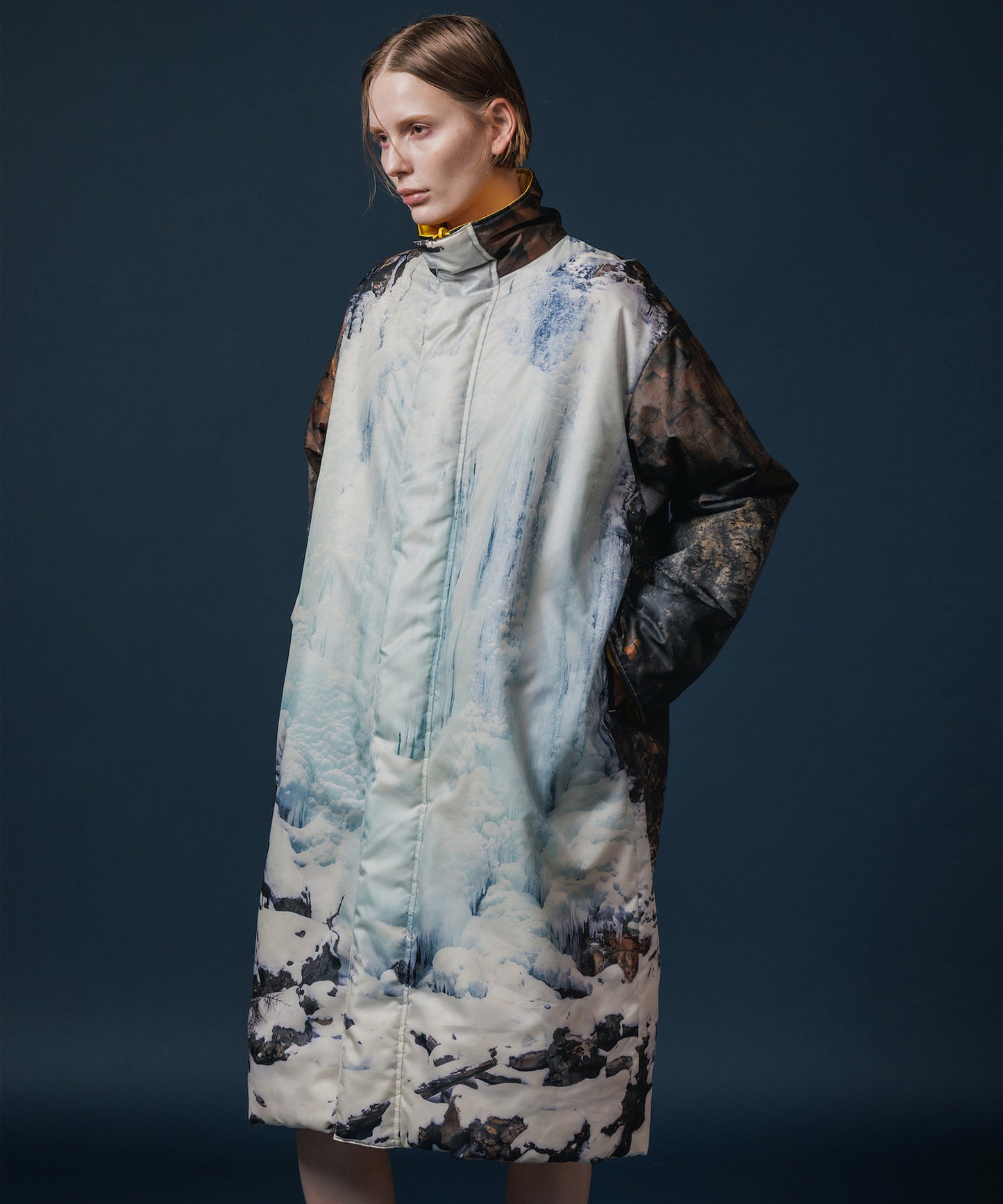 REVERSIBLE PADDING COAT