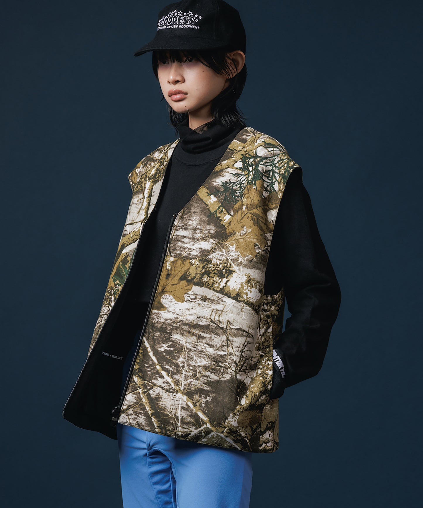 REVERSIBLE MULTI POCKET VEST