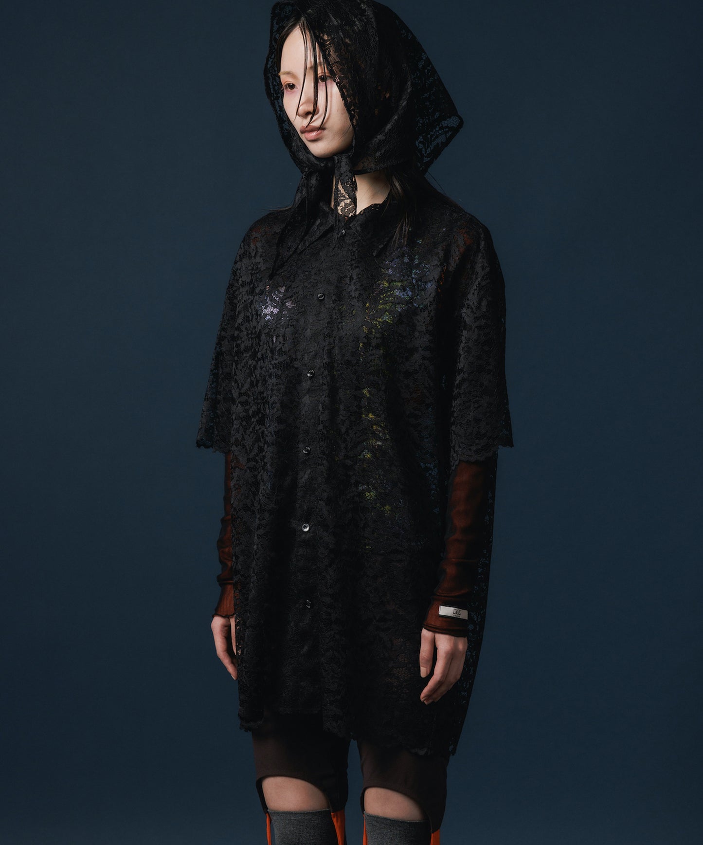 LACE HALF SLEEVE SHIRT & LACE SCARF