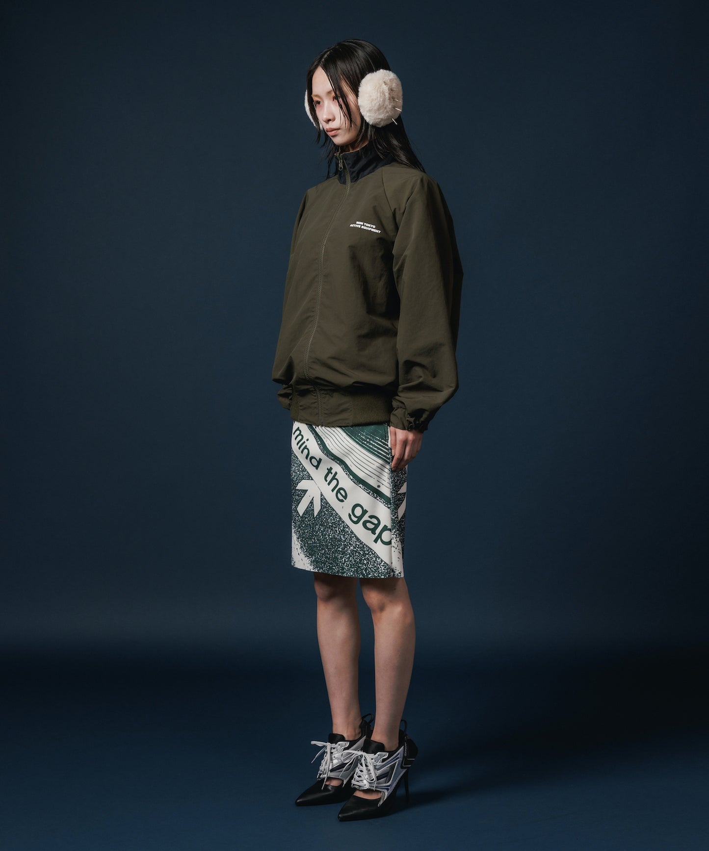REVERSIBLE SWITCHING BLOUSON & SCARF