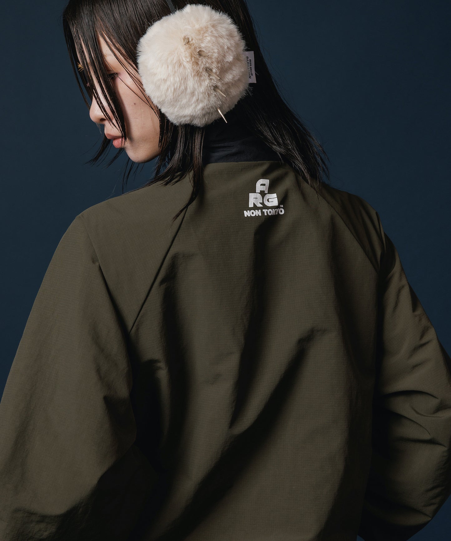 REVERSIBLE SWITCHING BLOUSON & SCARF