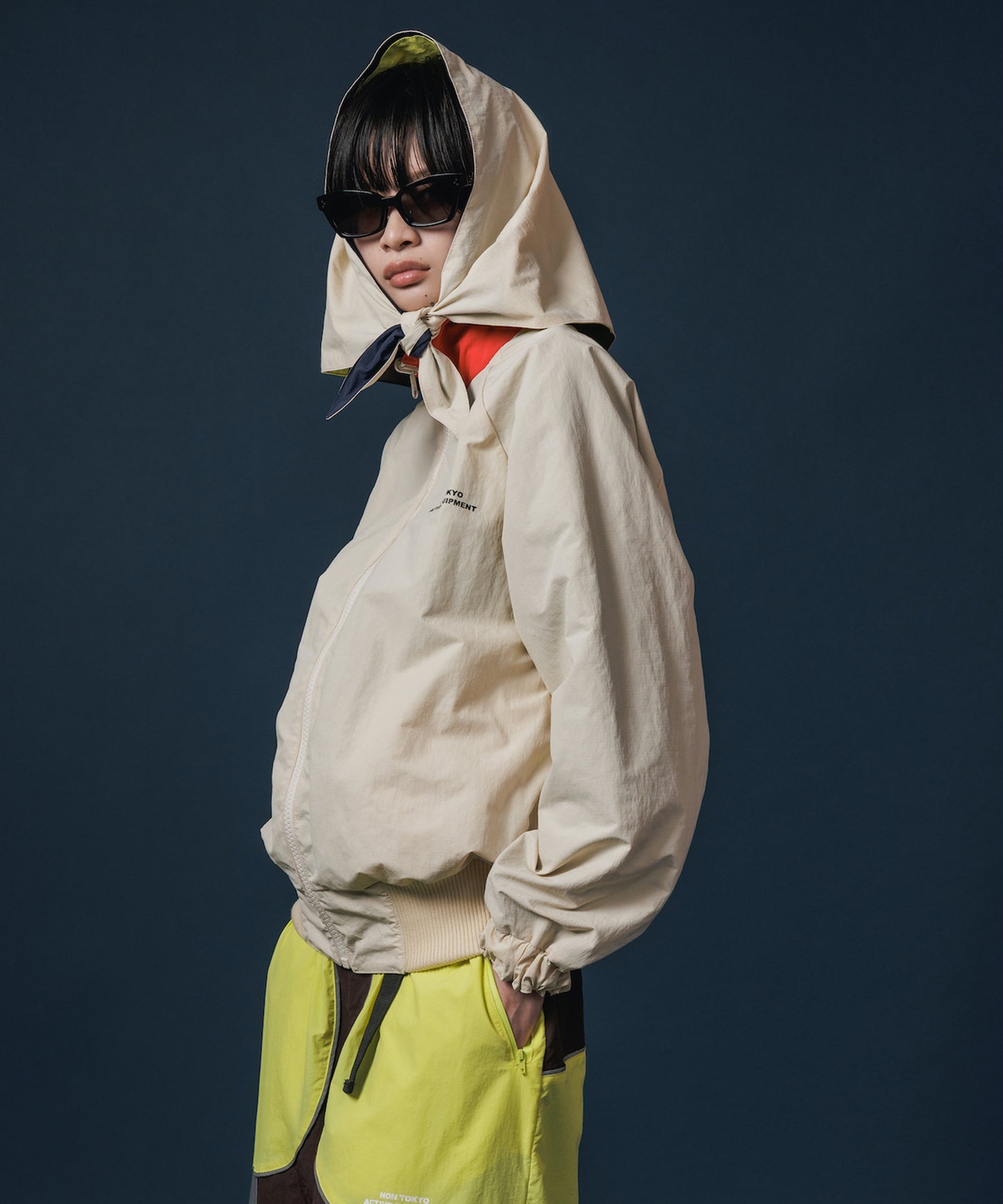 REVERSIBLE SWITCHING BLOUSON & SCARF