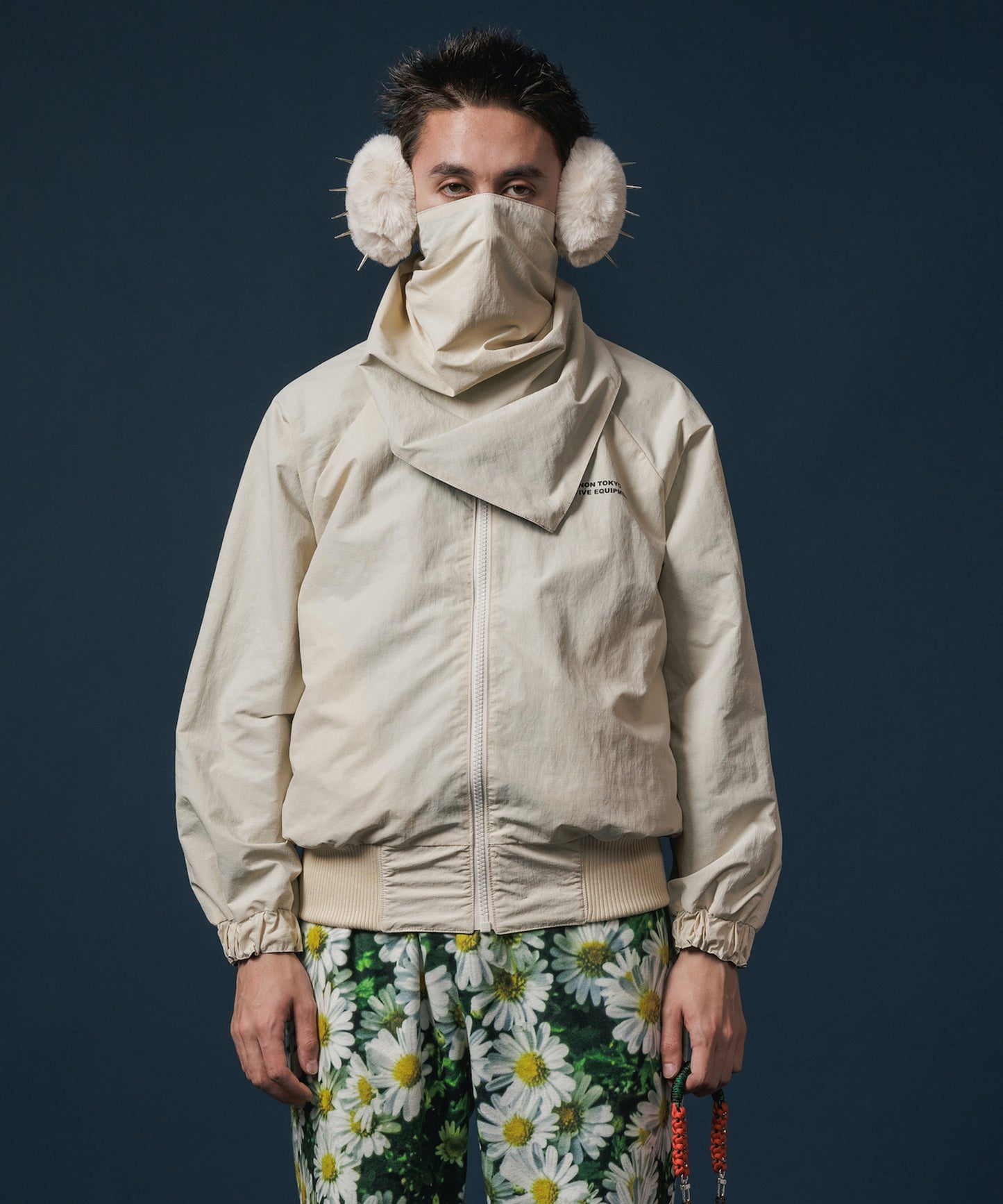 REVERSIBLE SWITCHING BLOUSON & SCARF