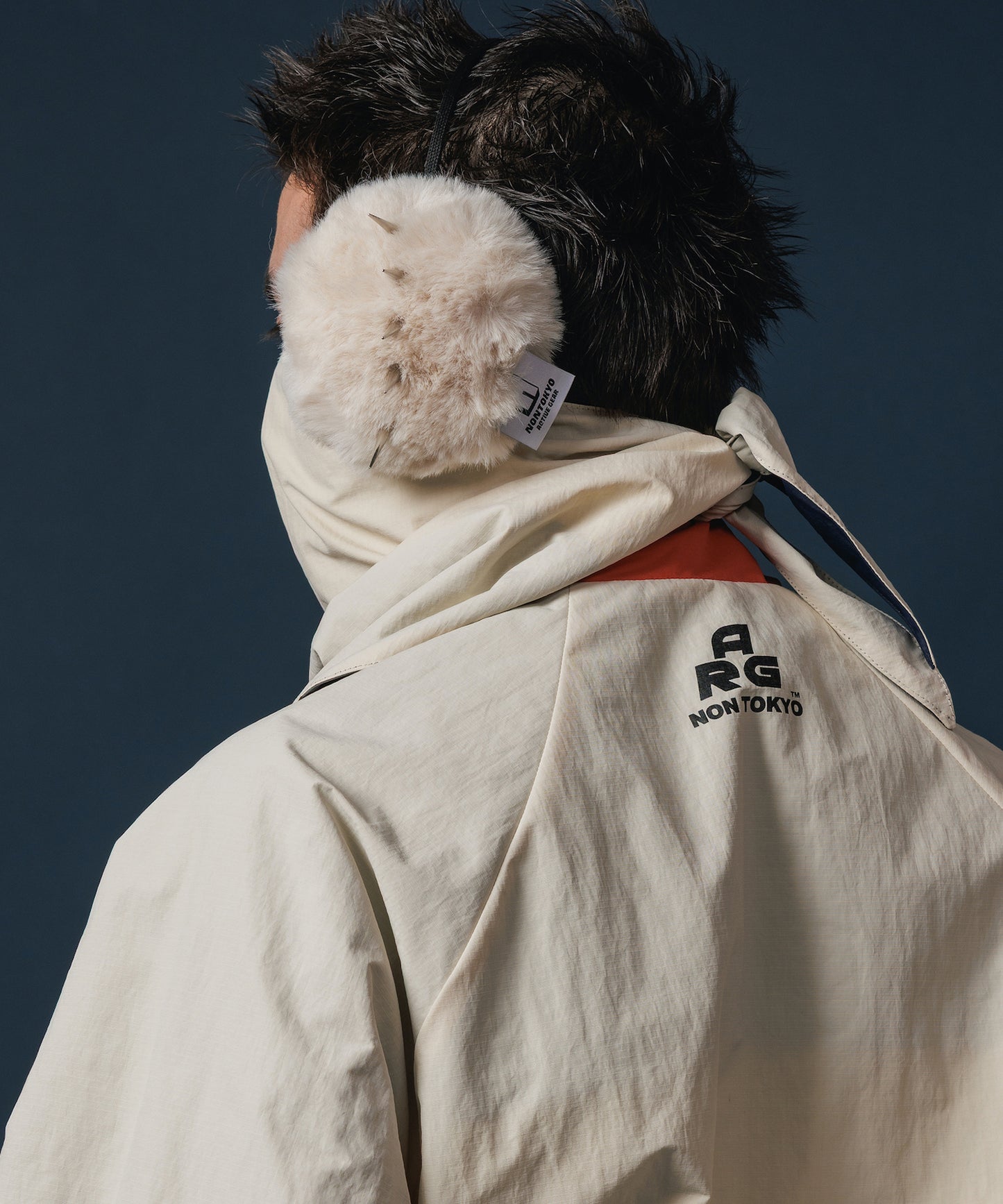 REVERSIBLE SWITCHING BLOUSON & SCARF
