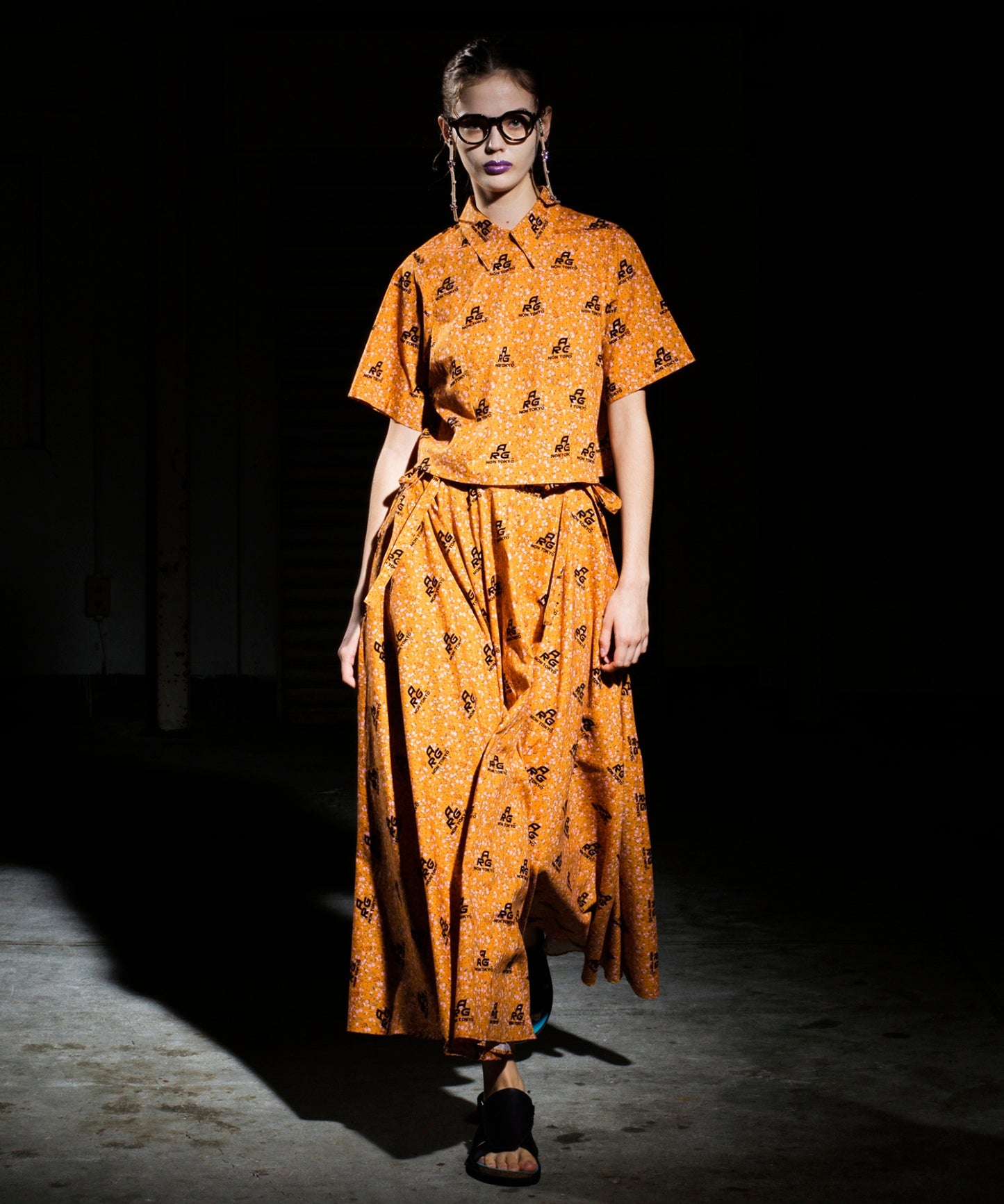FLOCKED PRINT LONG SKIRT