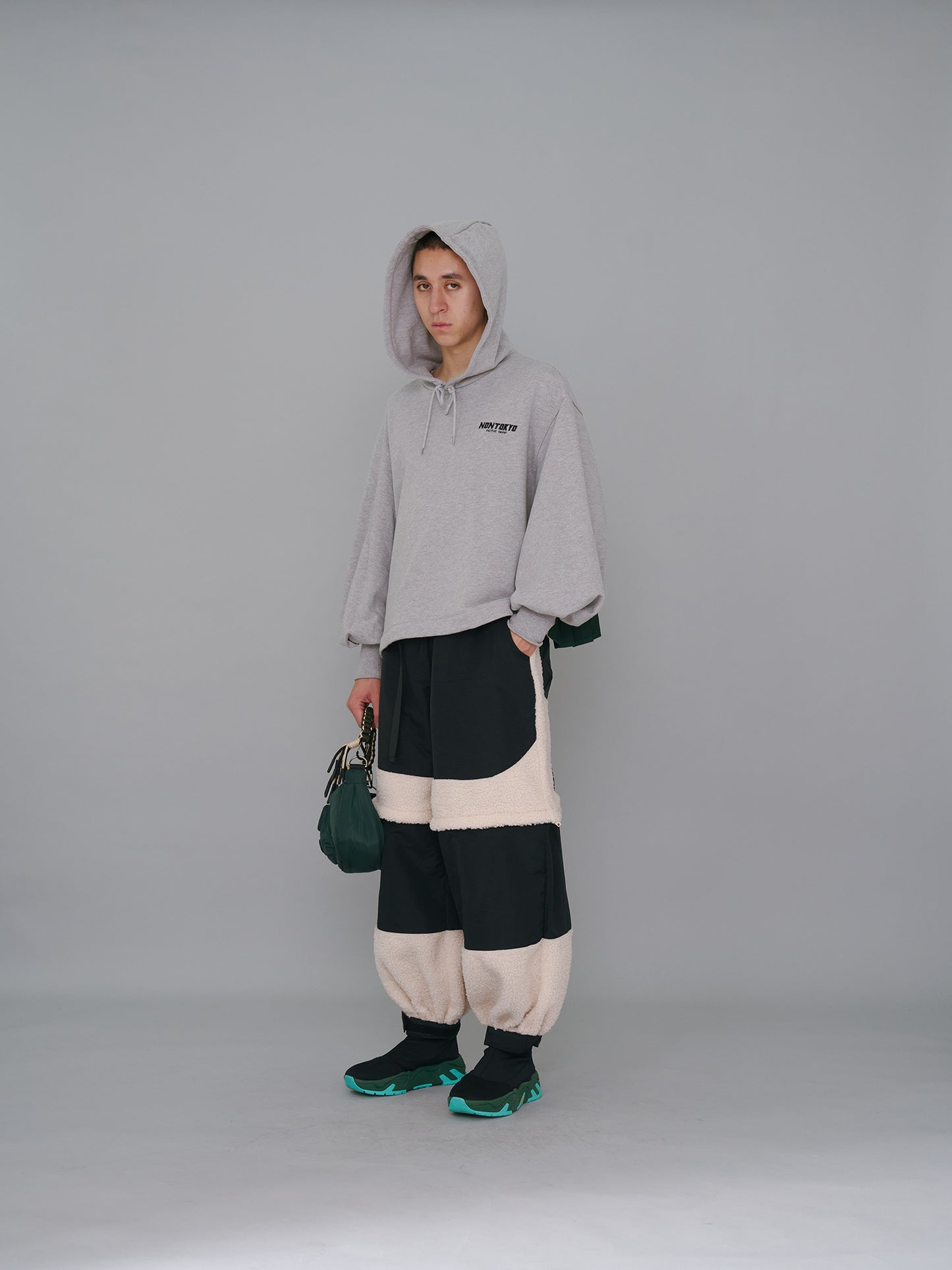 BACK PLEATS SWEAT PARKA