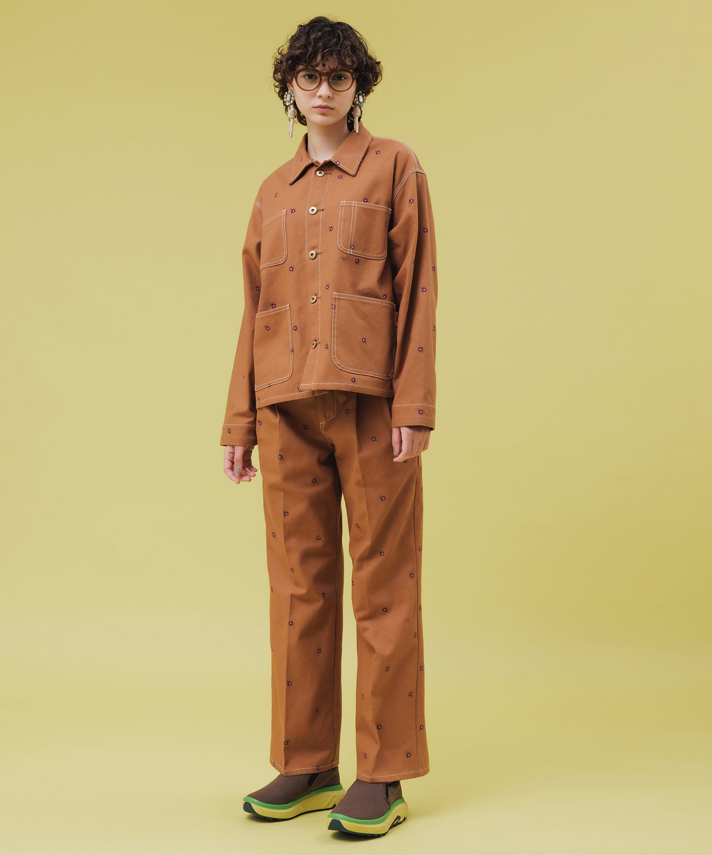 FLOWER EMBROIDERY COVERALLfeat.UNIVERSALOVERALL