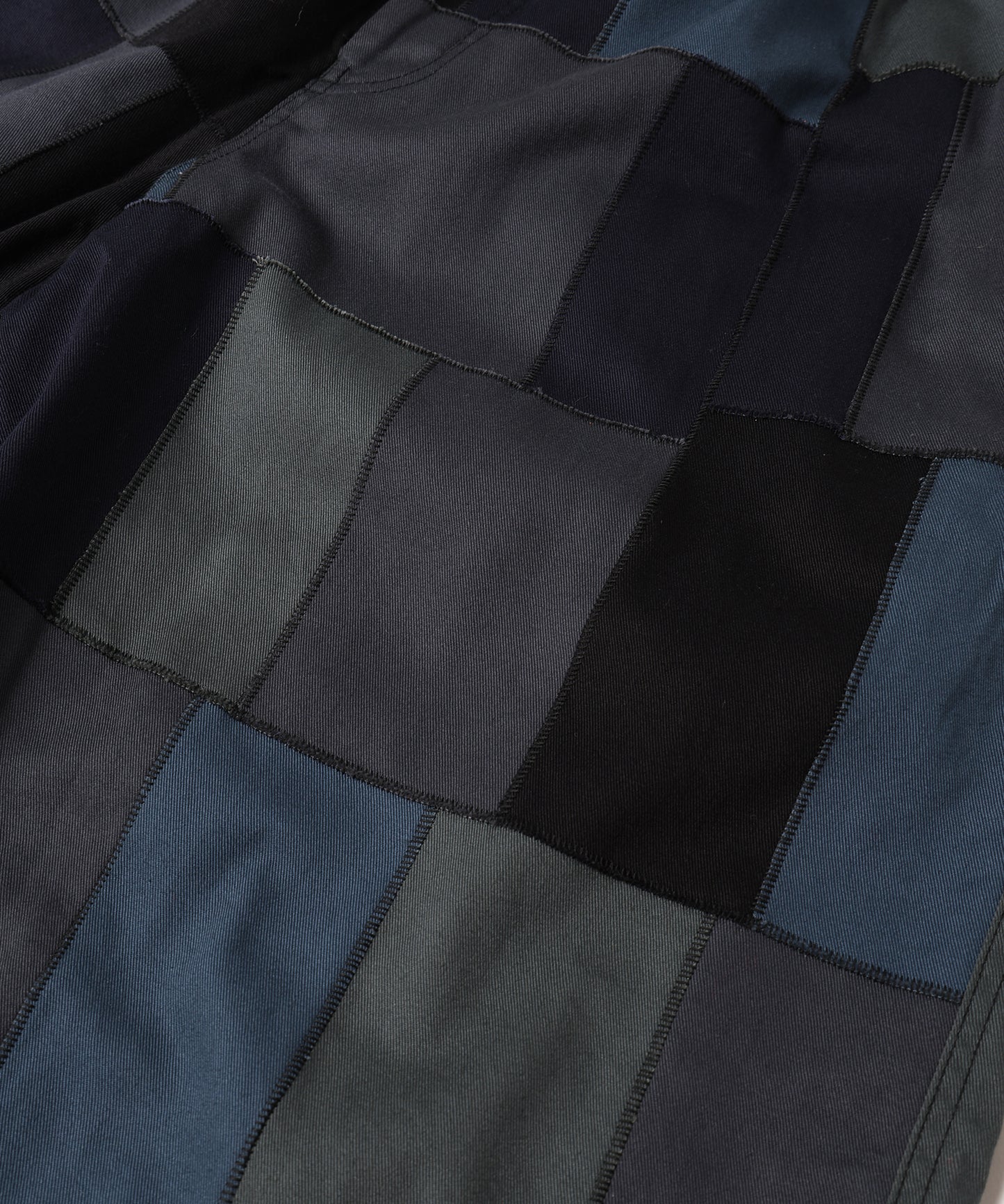 LOOSE STITCH PATCHWORK SHORT PANTS