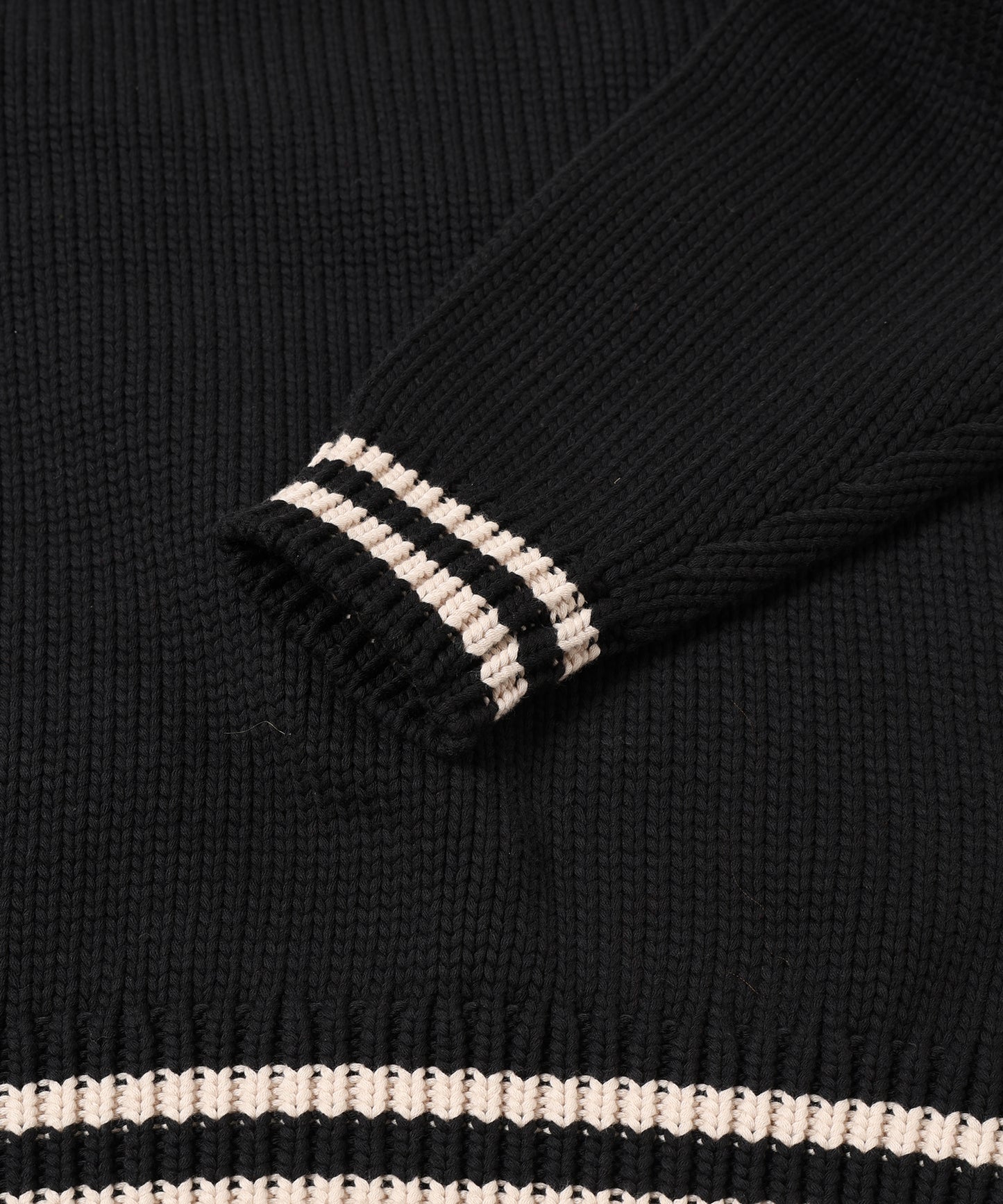 TIGER KNIT