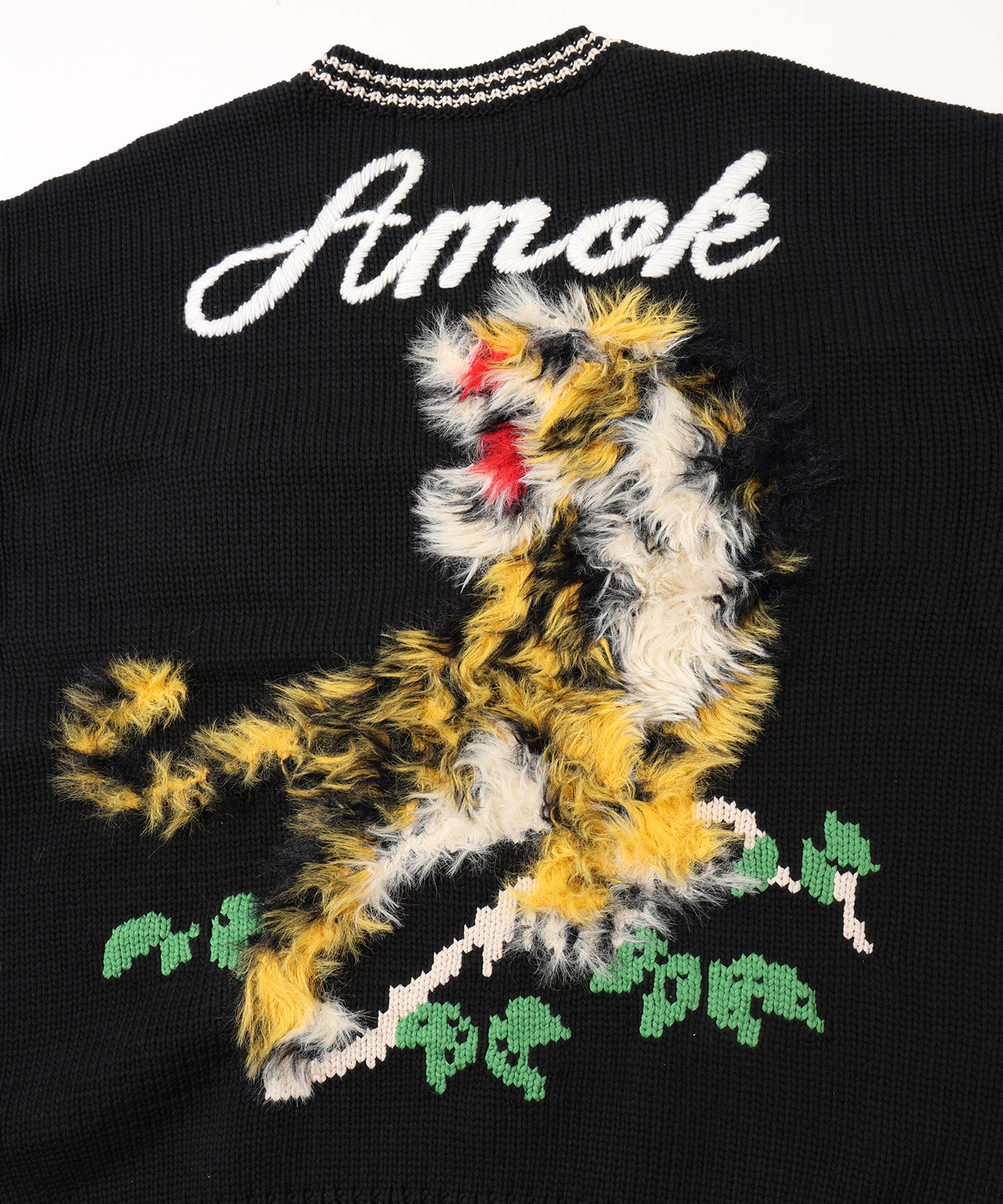 TIGER KNIT