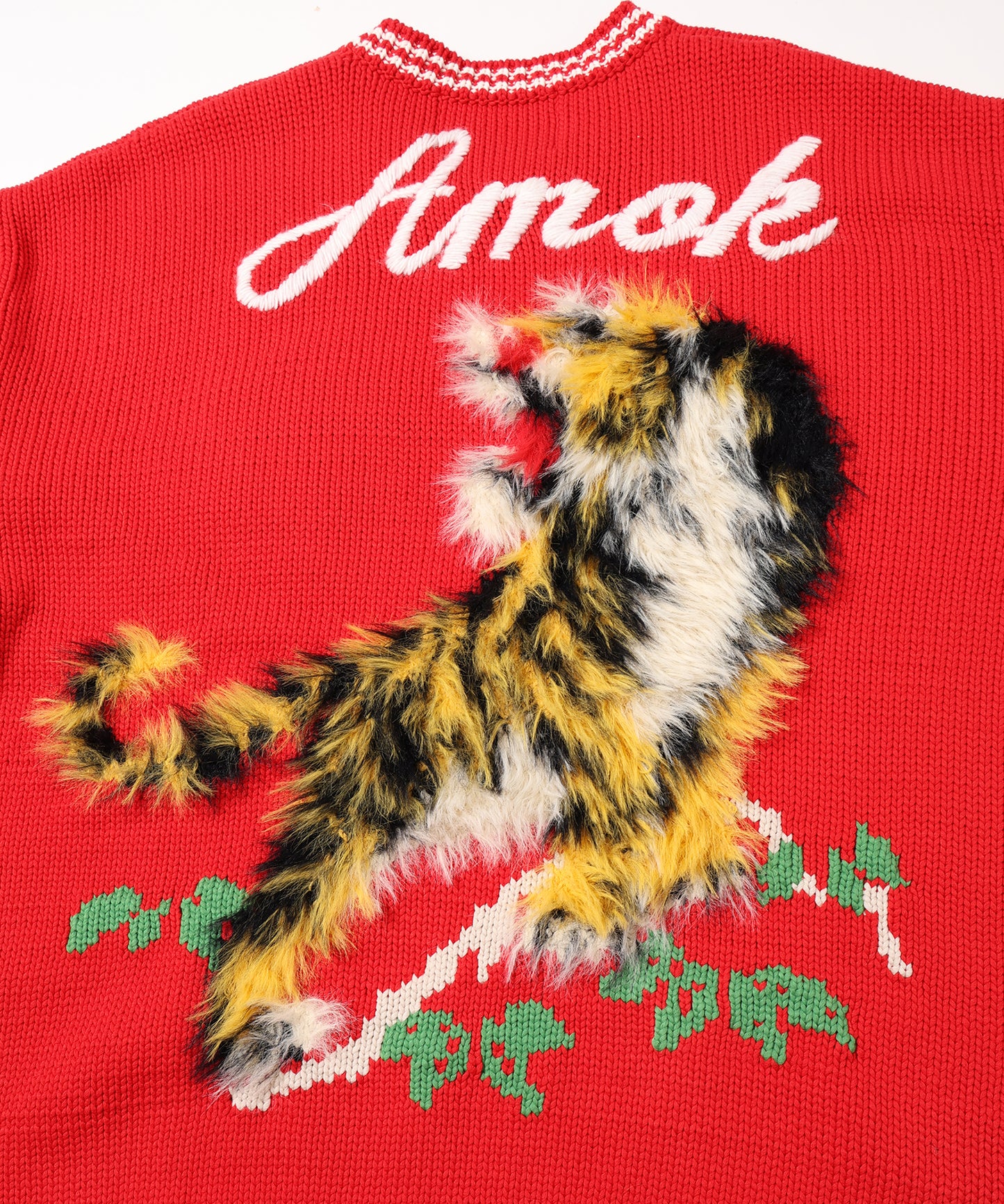TIGER KNIT