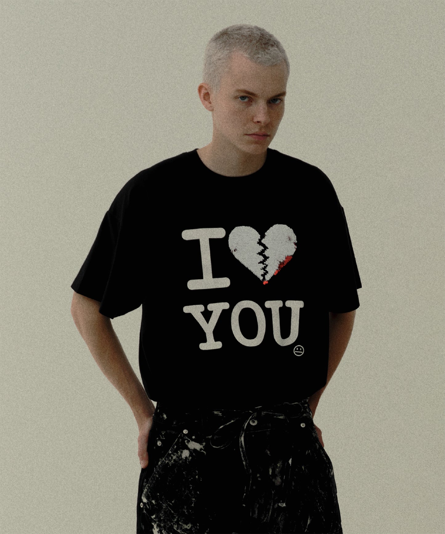 I LOVE&HATE SEQUINS DAMAGE TEE