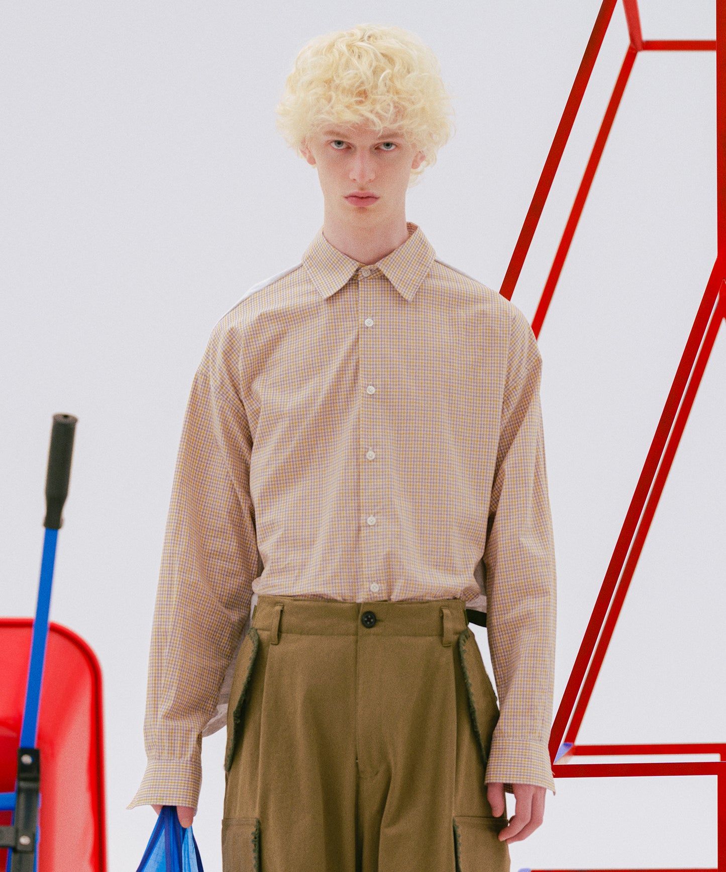 BACK-TO-FRONT CHECK SHIRT