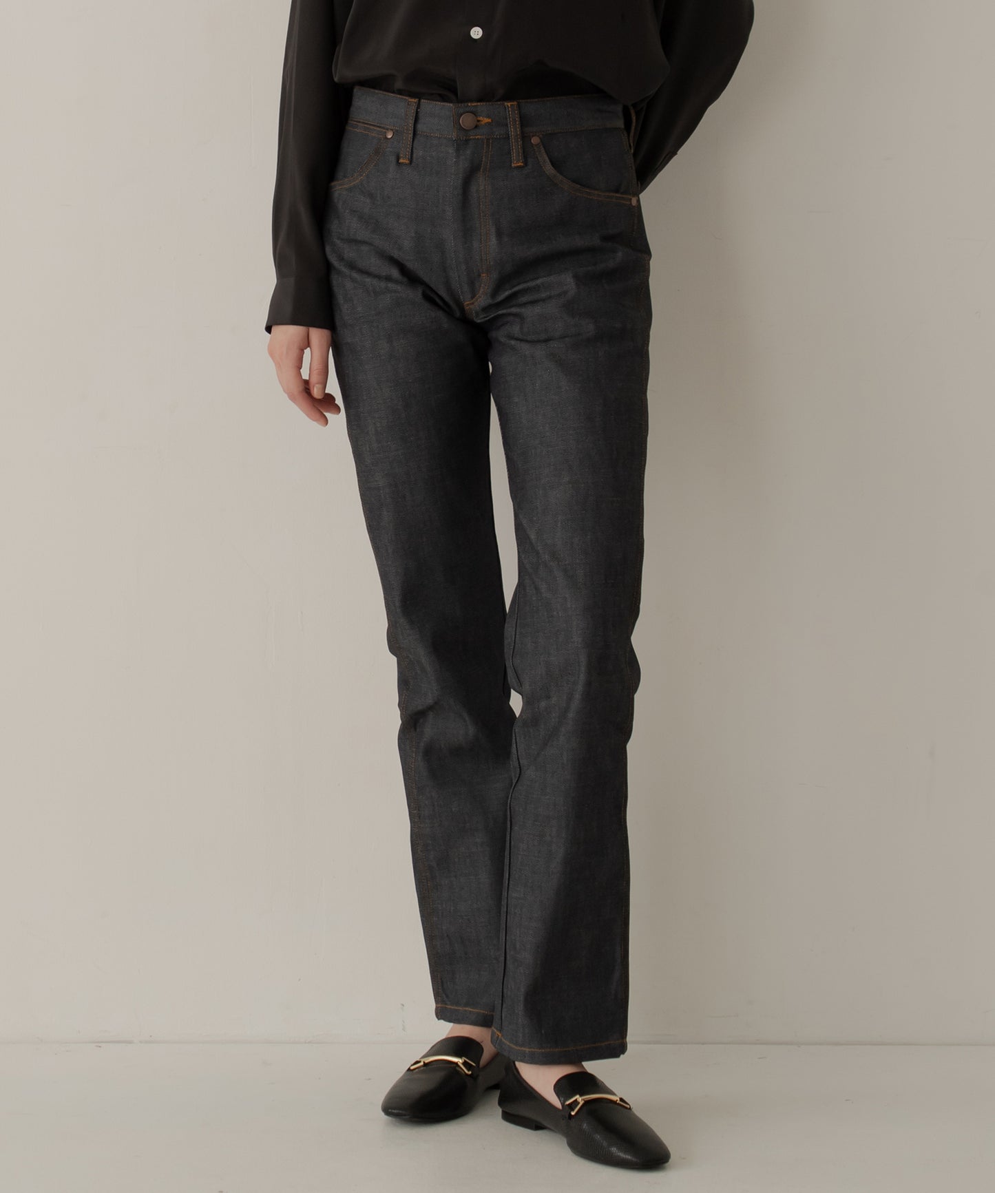 super rigid denim type.st