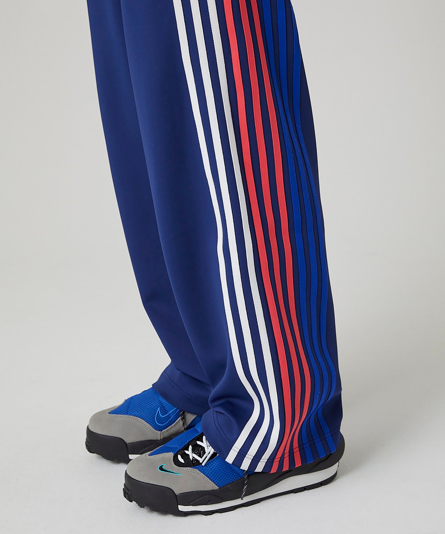 TRACK PANTS
