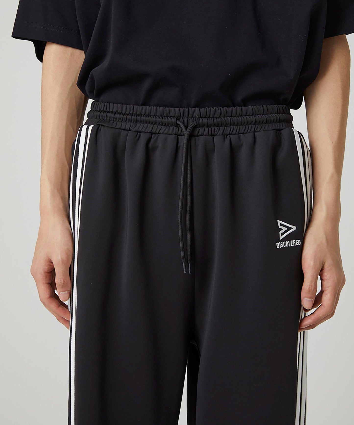 TRACK PANTS