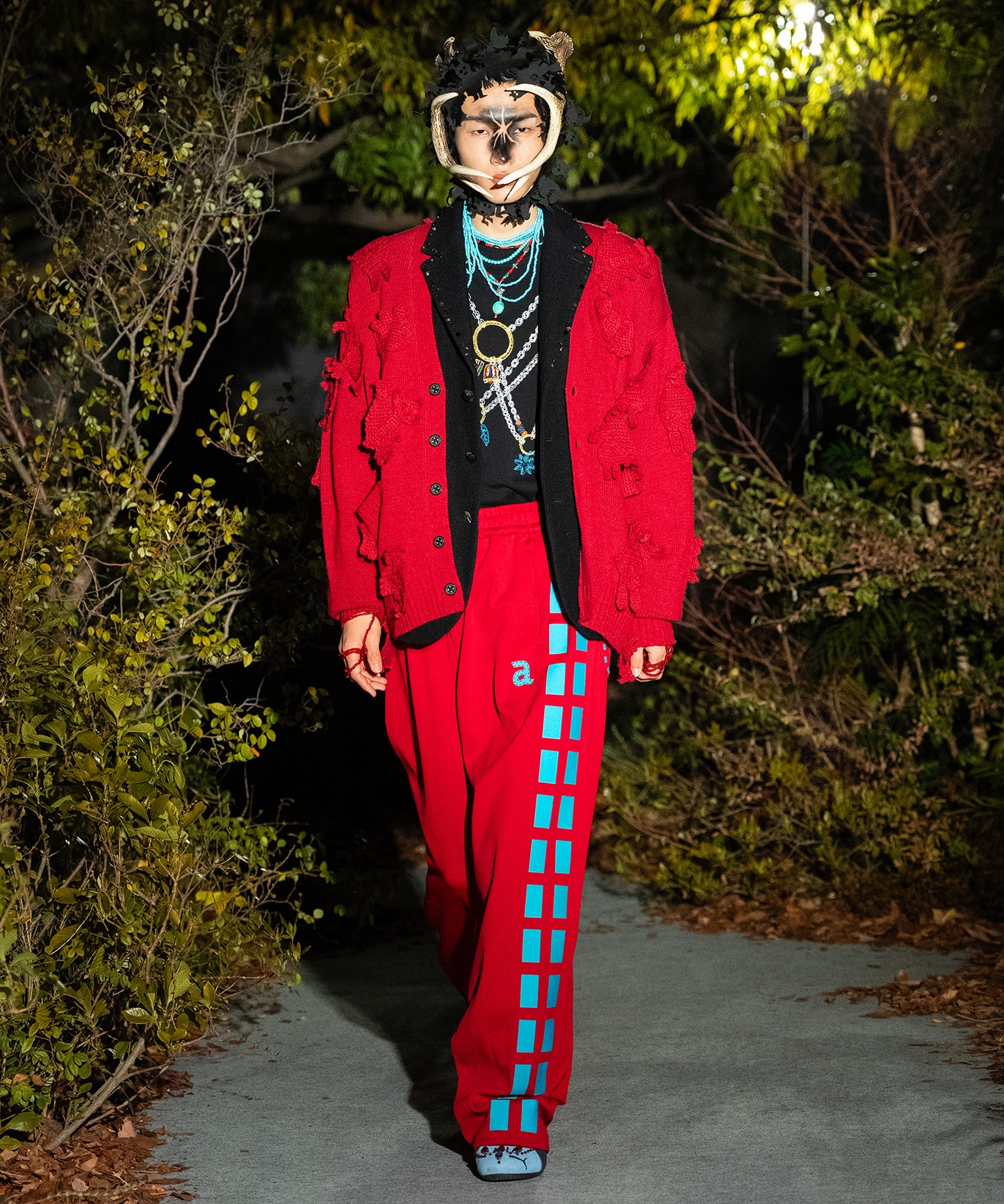MONSTER CROCHET KNIT CARDIGAN【9月中旬】