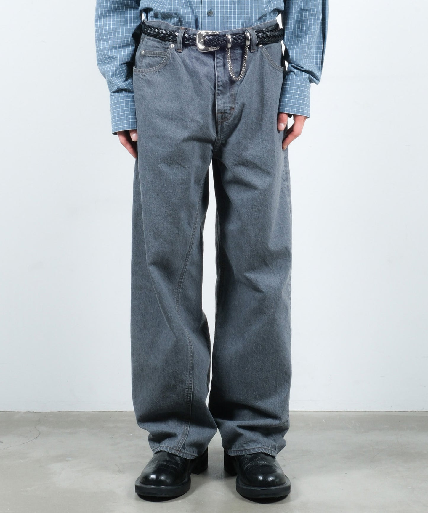 USED TWIST DENIM PANTS