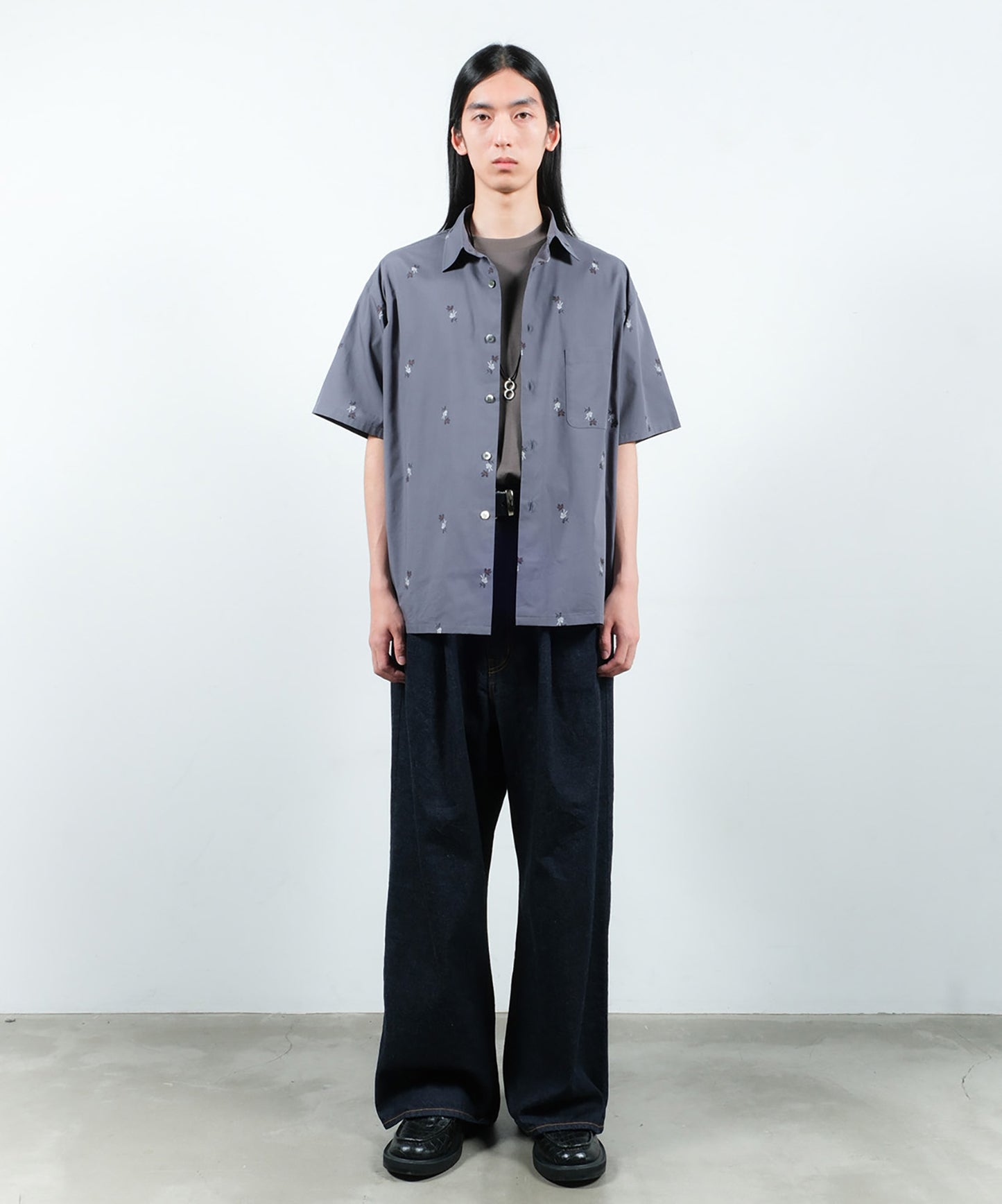 WIDE ONE TUCK STRAIGHT DENIM