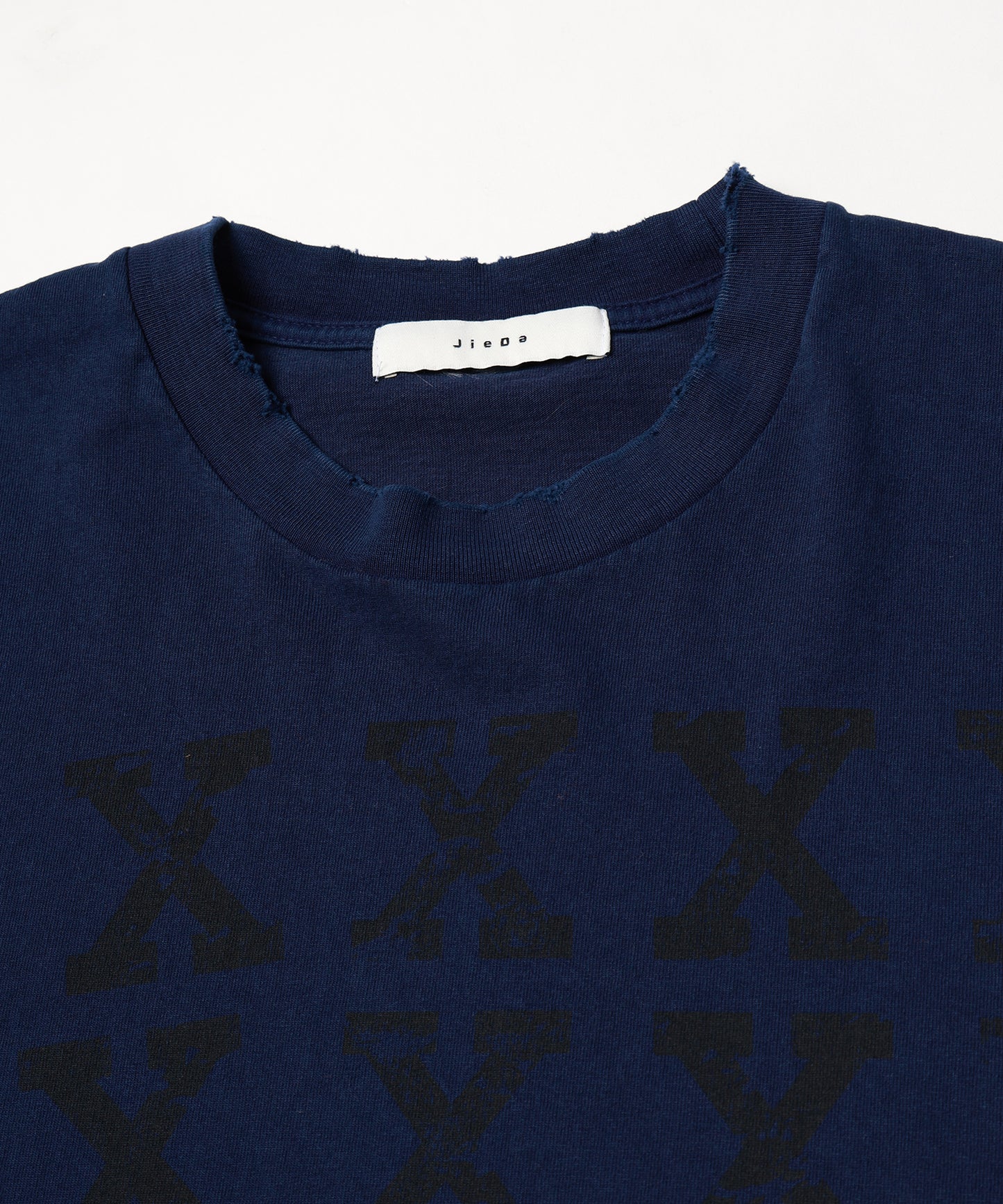XXXXX DAMAGE PIGMENT TEE