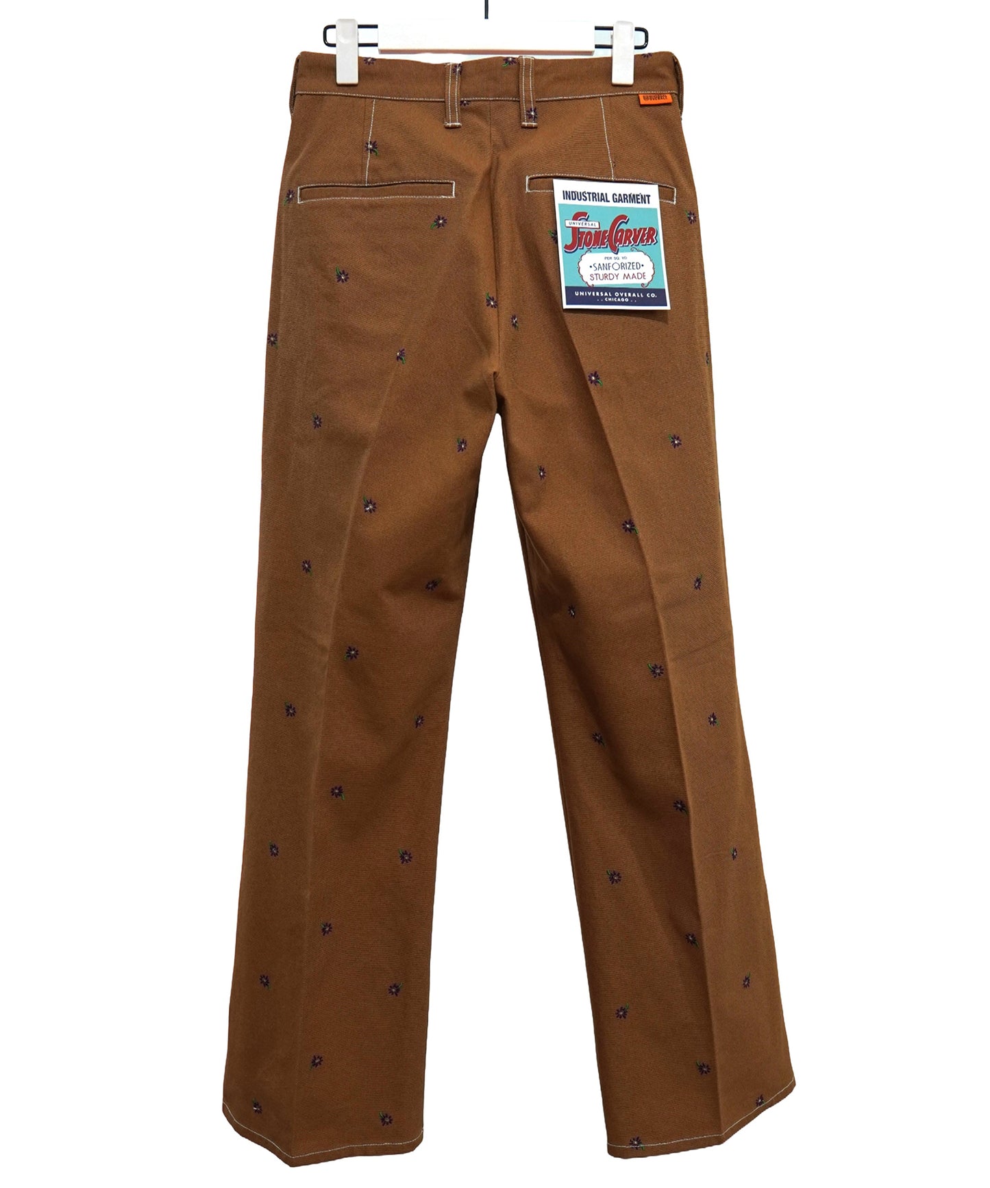 FLOWER EMBROIDERY TUCK PANTSfeat.UNIVERSALOVERALL