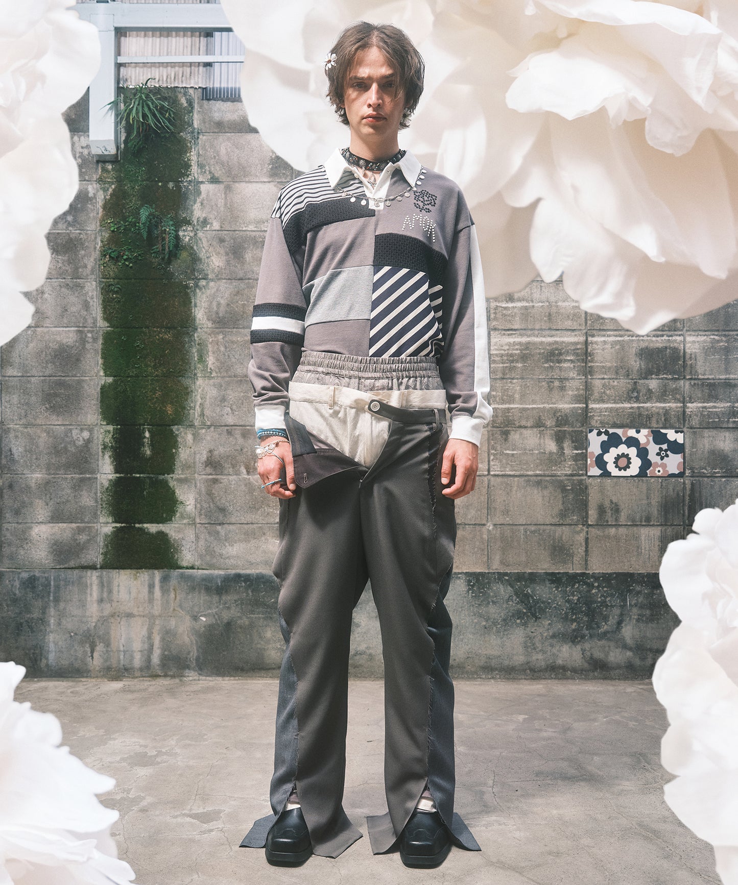 CUT-OUT PANTS
