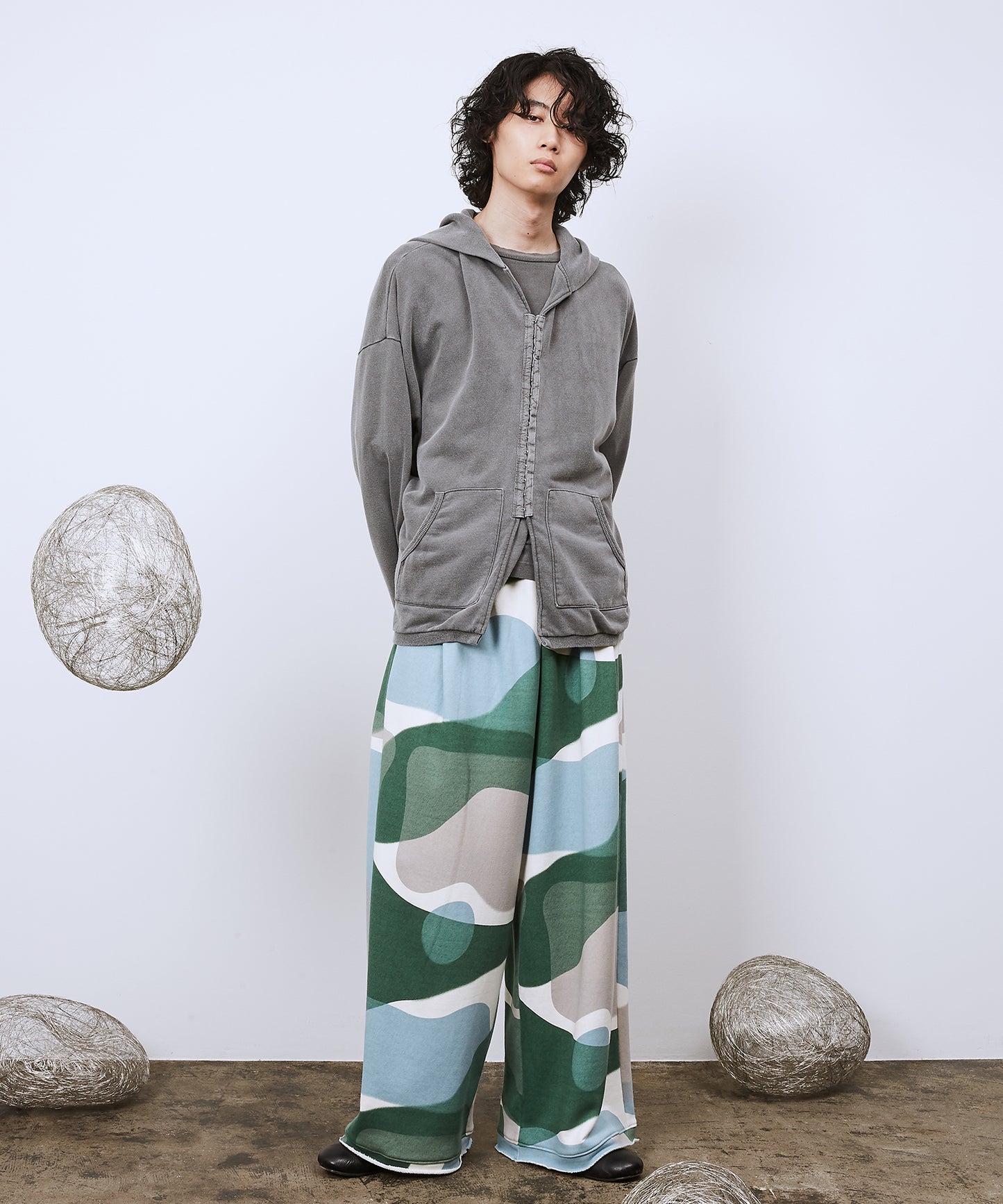 リキッドバブルワイドSWパンツ
