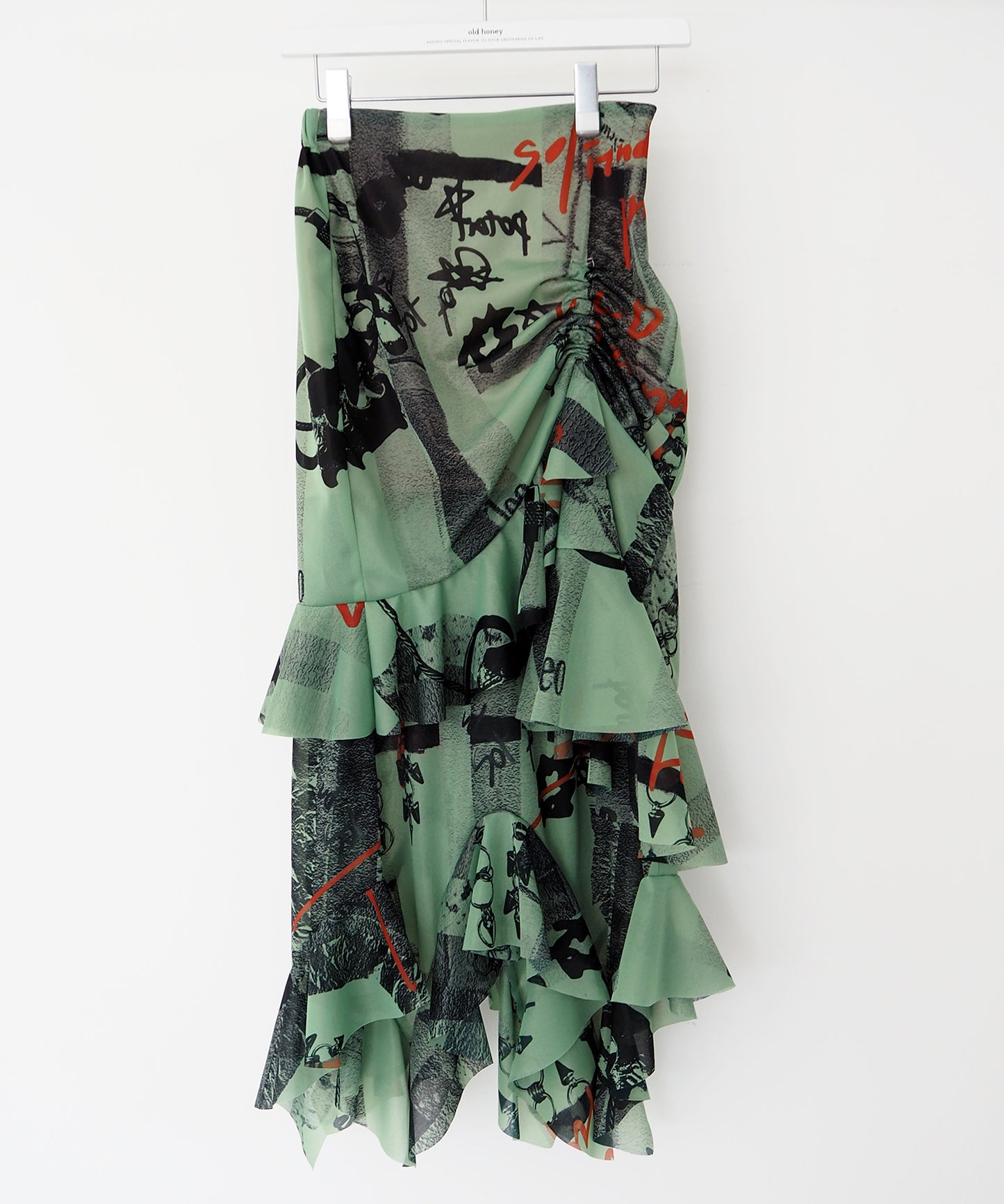 62℃ SKIRT