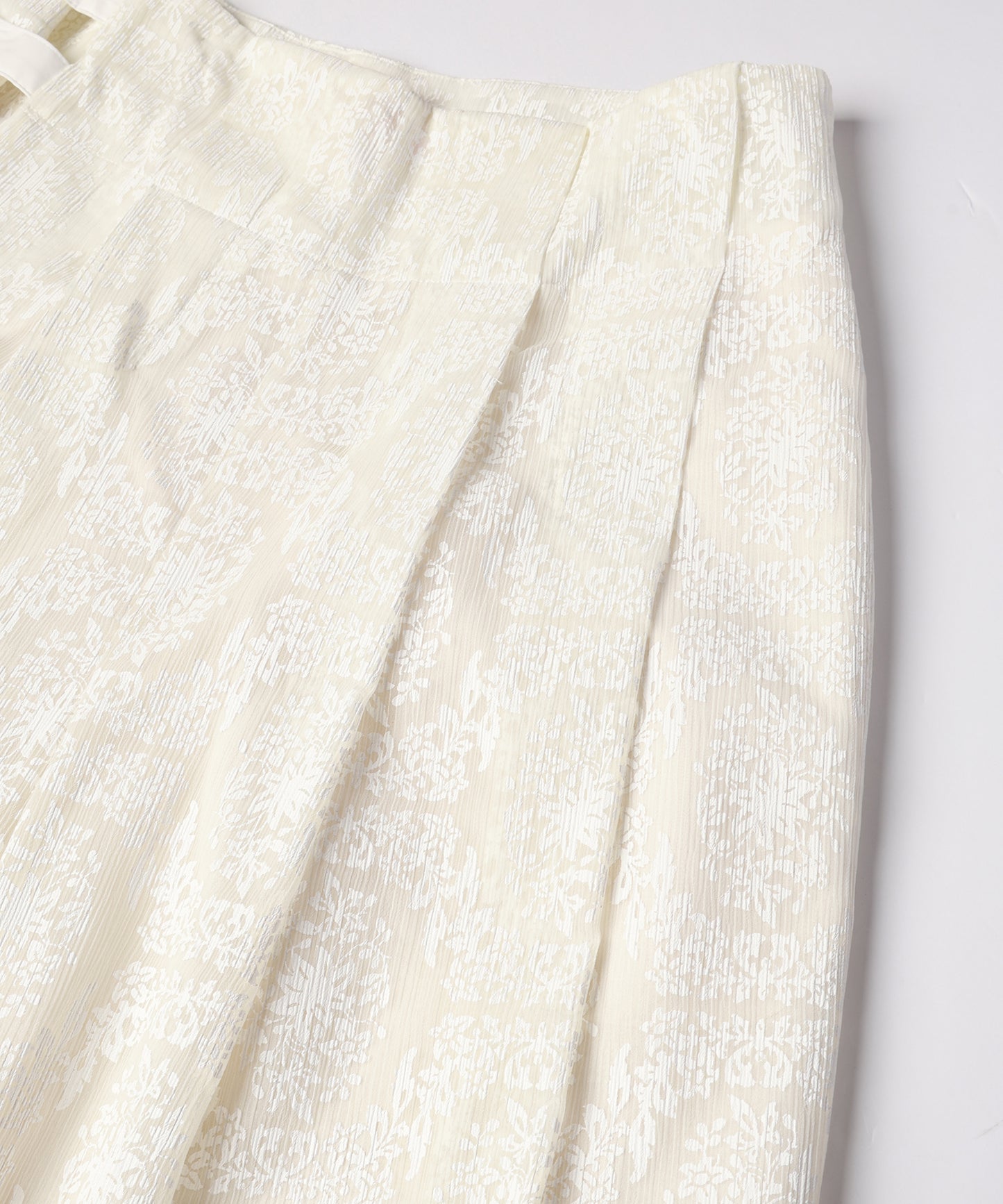 FROST FLOWER TUCK PANTS / フロストフラワータックパンツ