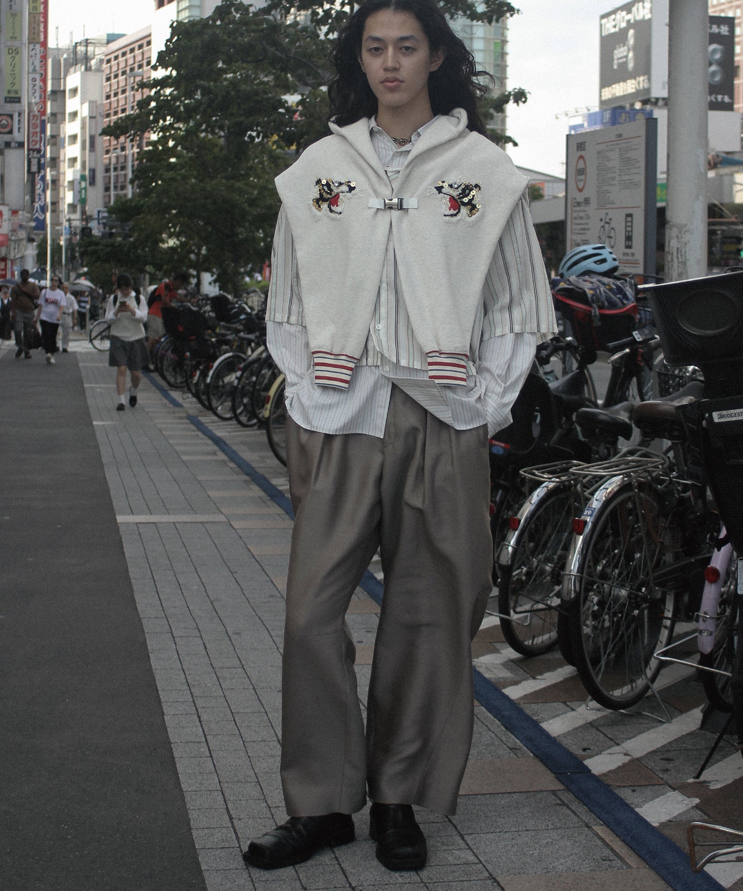 NECKCLOTH SWEATSHIRT