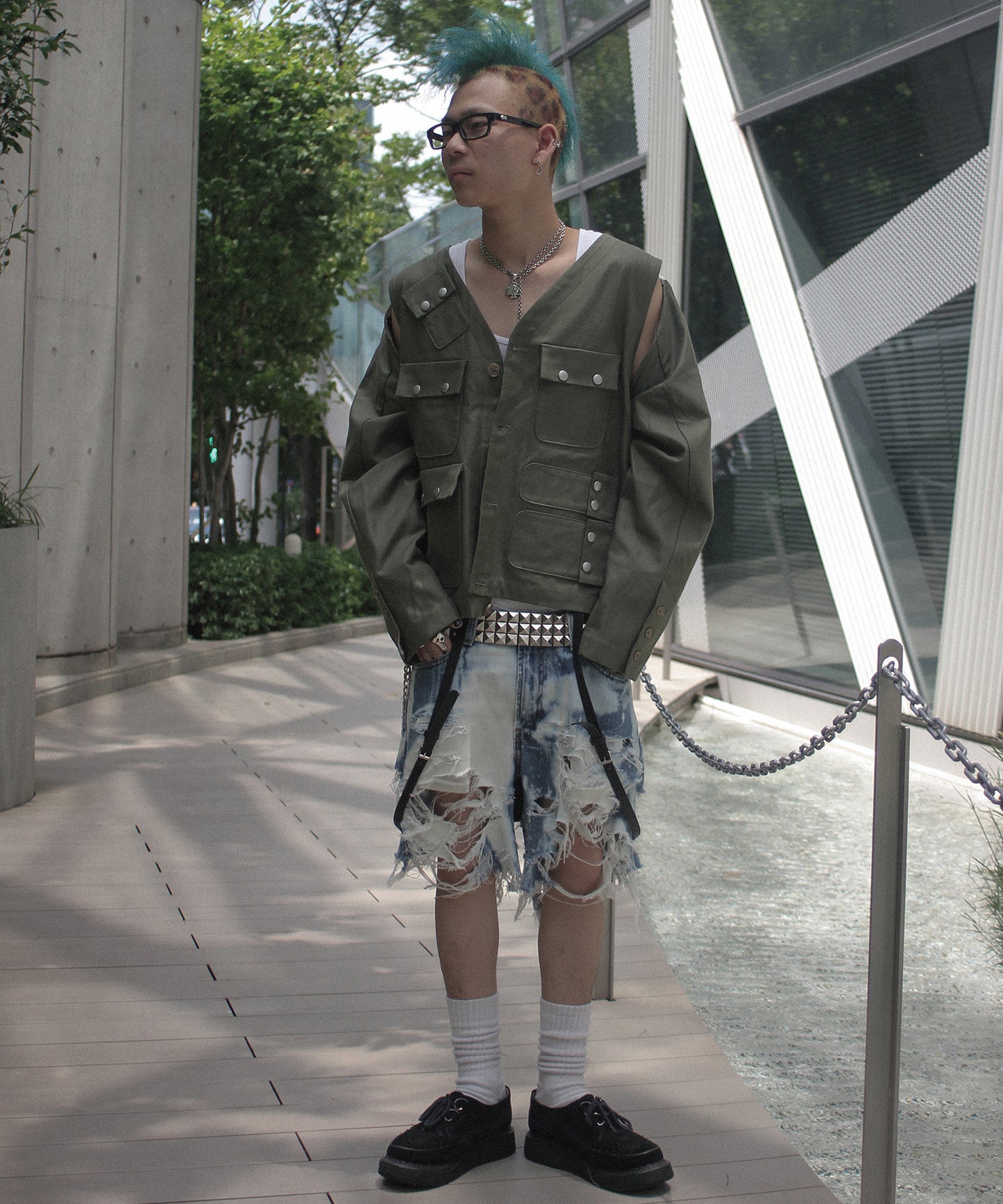 BACK-TO-FRONT BLOUSON