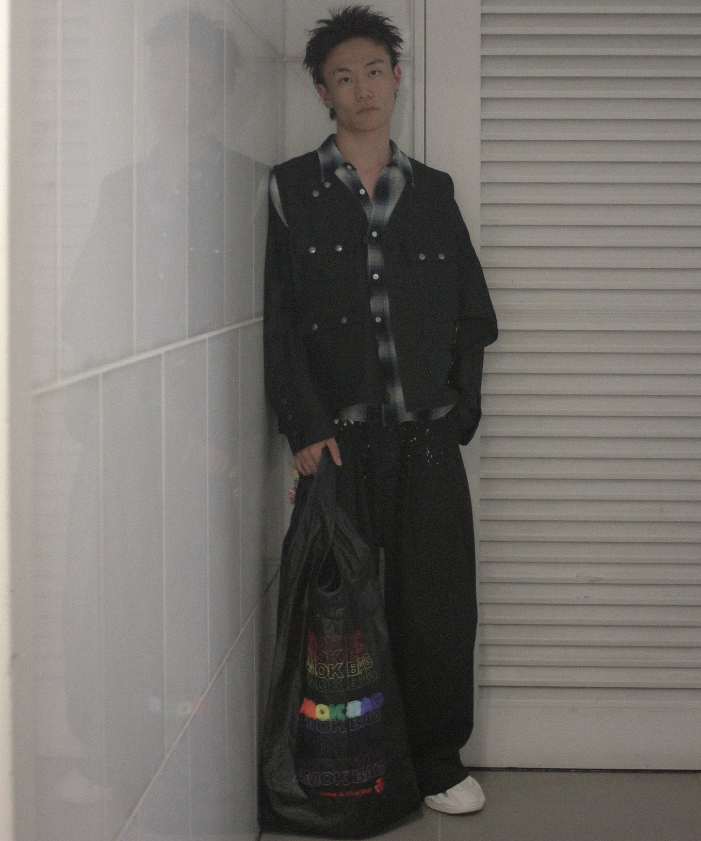 BACK-TO-FRONT BLOUSON