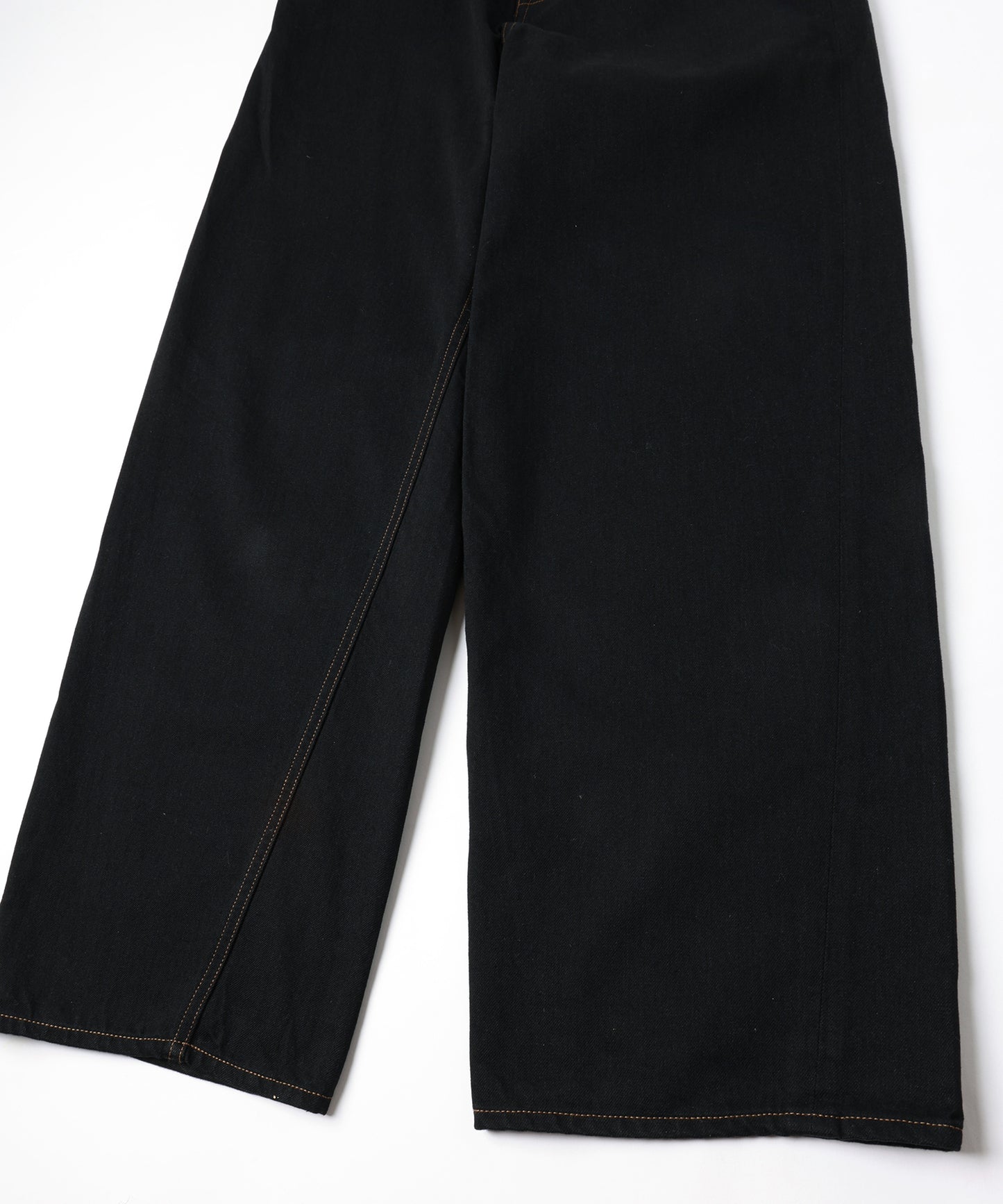 TWIST DENIM PANTS