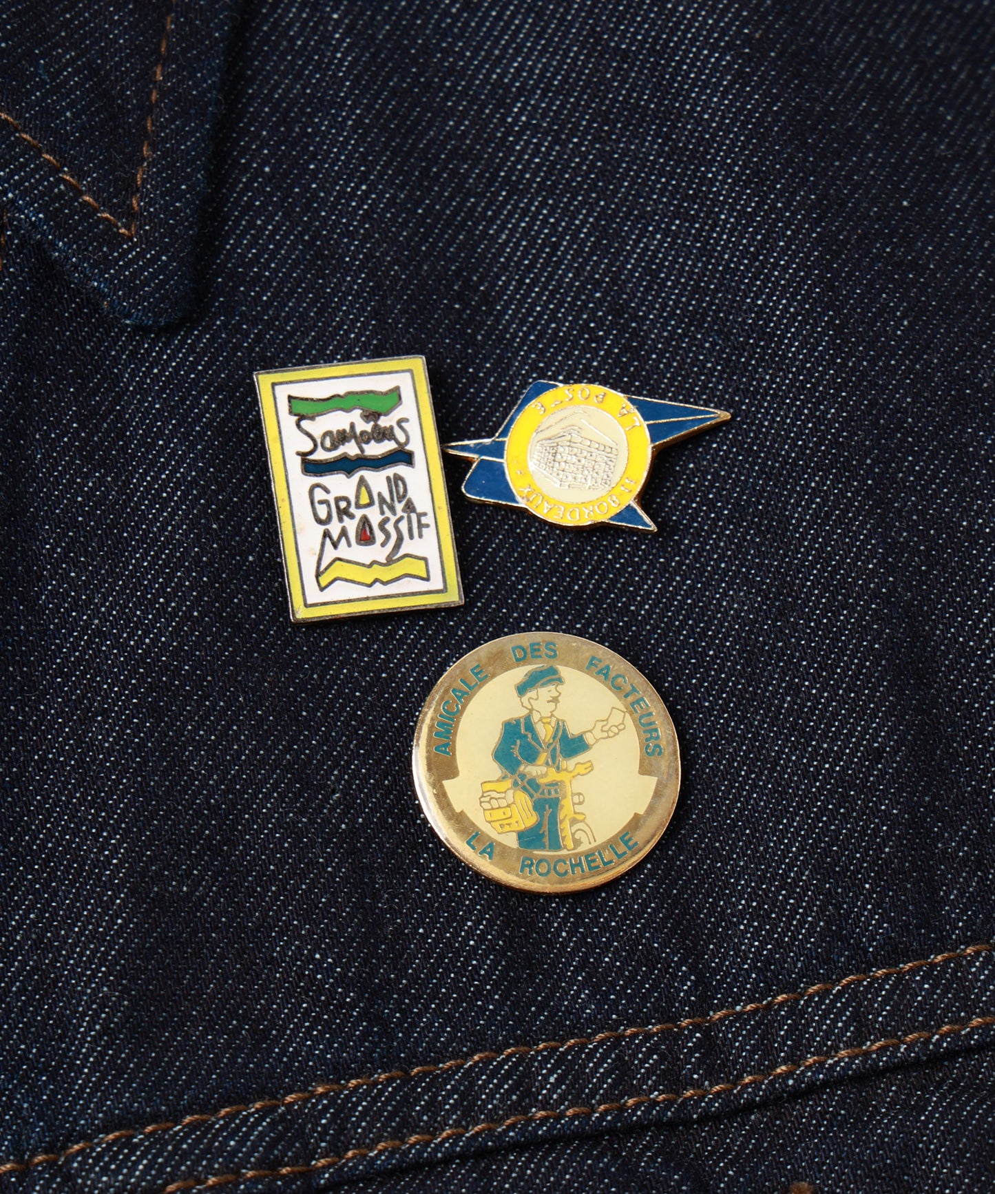 PINS DENIM JACKET